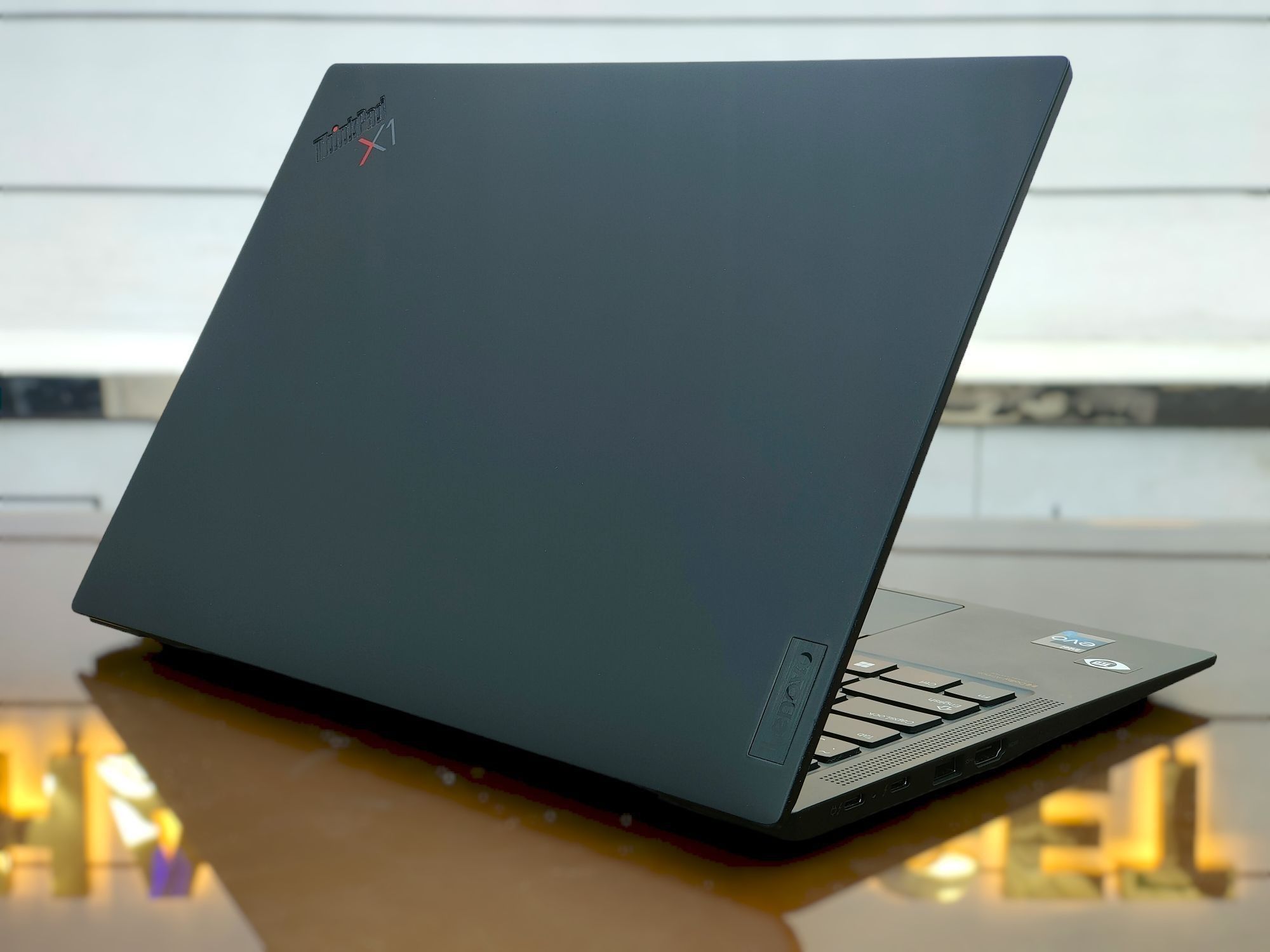 Lenovo ThinkPad X1 Carbon Gen 9 Core i7-1185G7 512GB SSD 16GB RAM 14" Touch Laptop