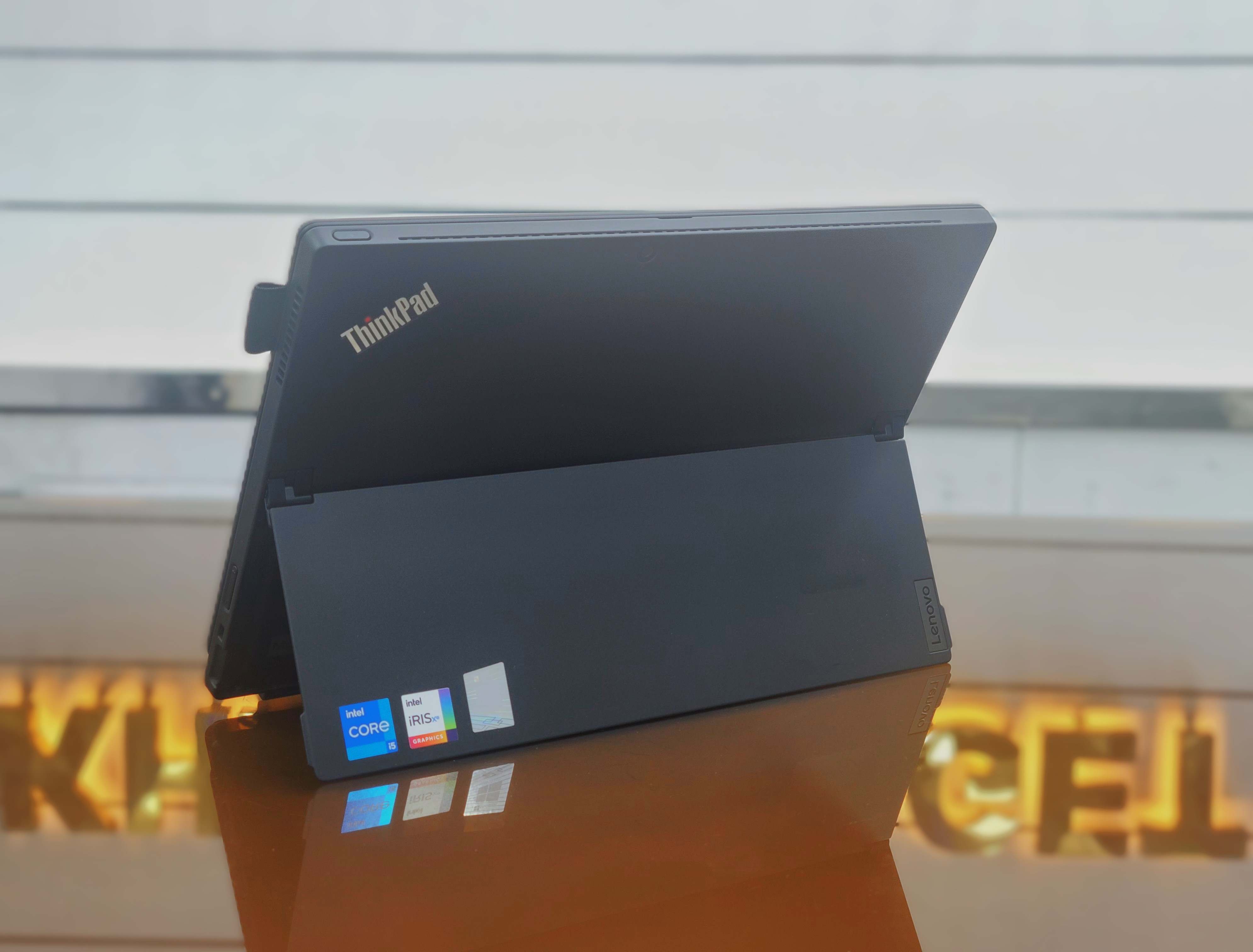 Lenovo ThinkPad X12 Core i5-1130G7 256GB SSD 12.3" FHD+ Glass Touch With Detachable Keyboard SIM Supported Laptop