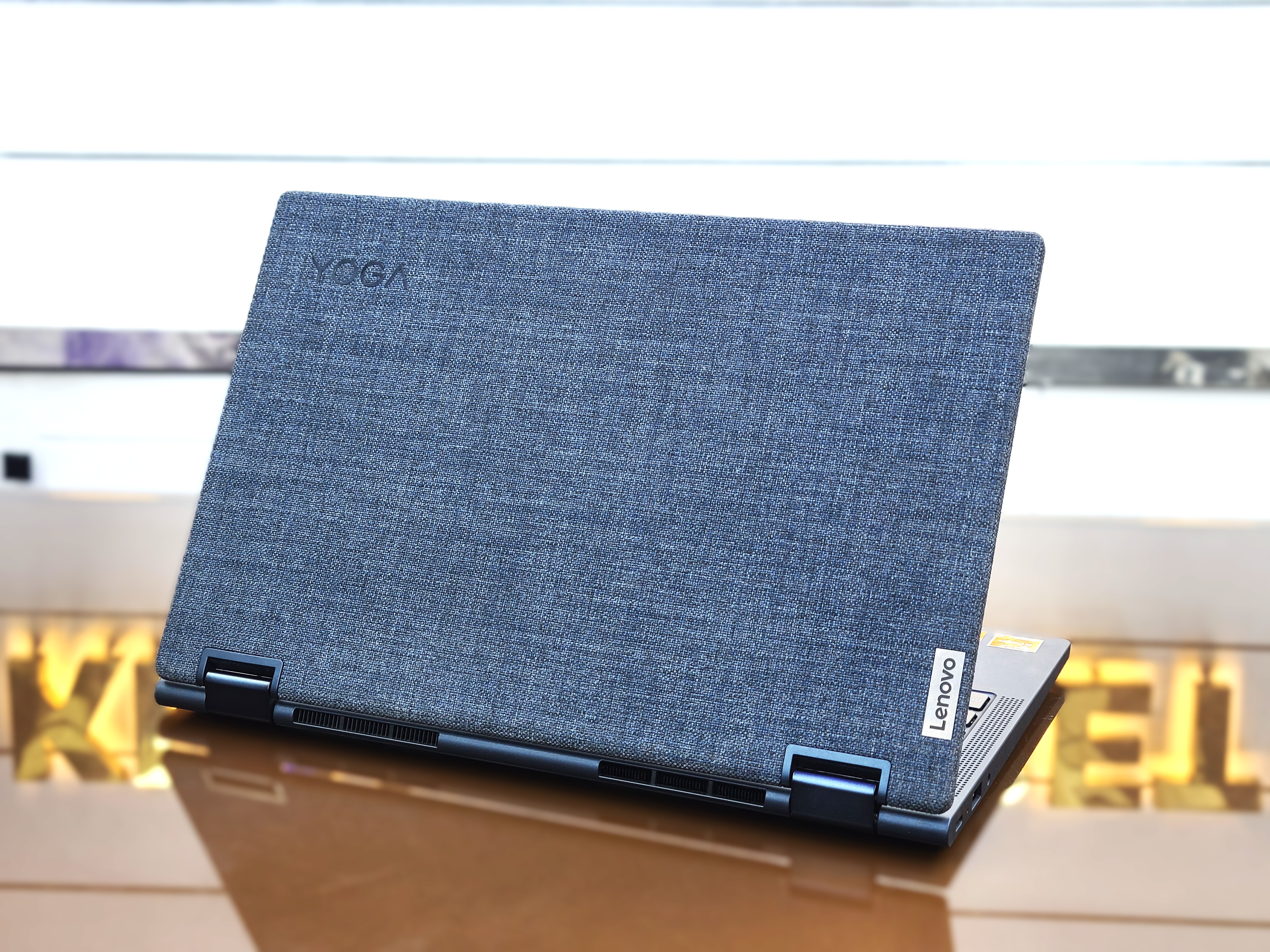 Lenovo Yoga 6 13ARE05 Fabric Ryzen 5 Pro-4650U 256GB SSD 13.3" X360 Display Laptop