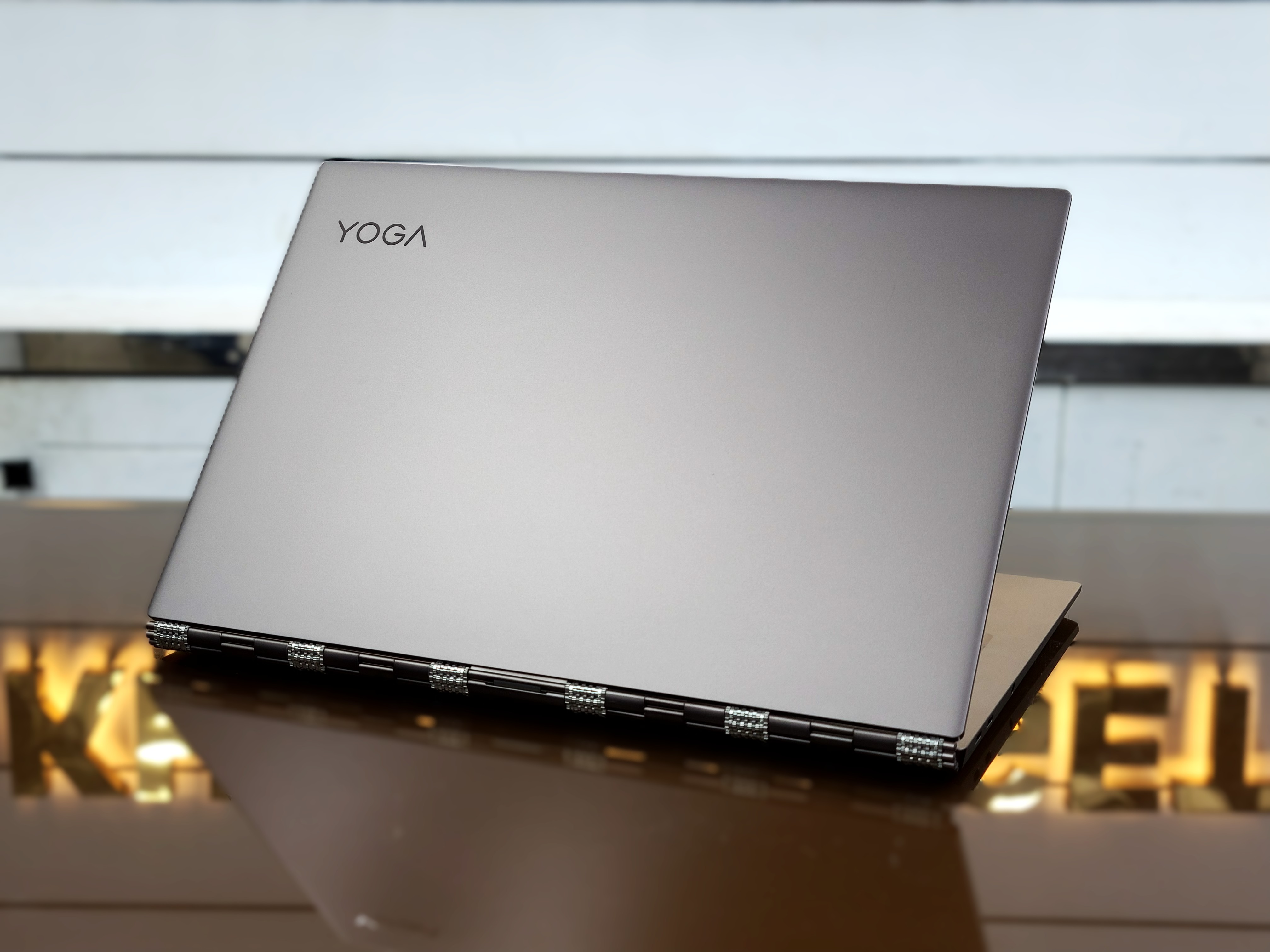 Lenovo Yoga 920 13IKB Core i7-8550U 13.9" FHD X360 Glass Touch Display 512GB SSD Laptop