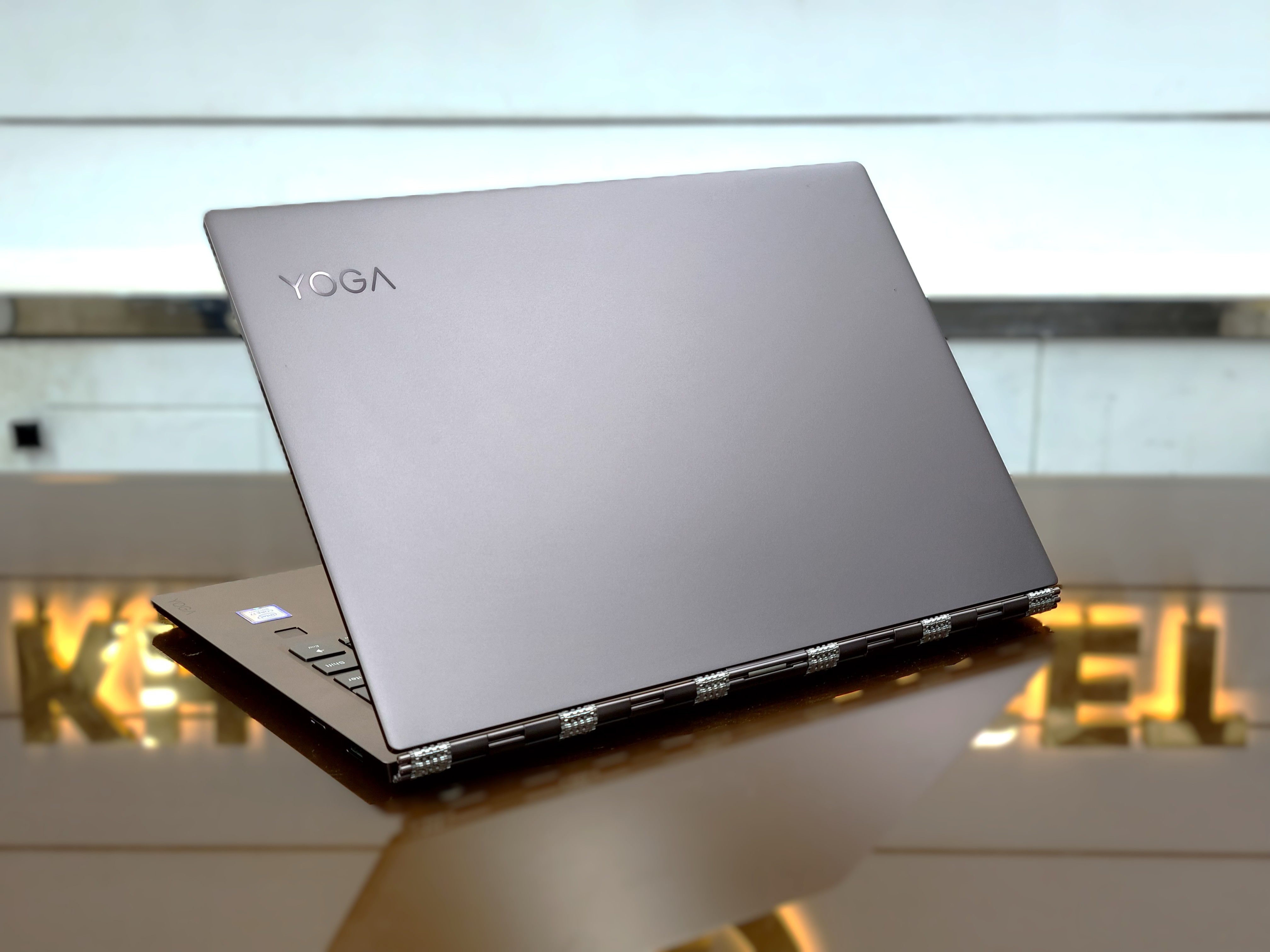 Lenovo Yoga 920 13IKB Core i7-8550U 13.9" FHD X360 Glass Touch Display 512GB SSD Laptop