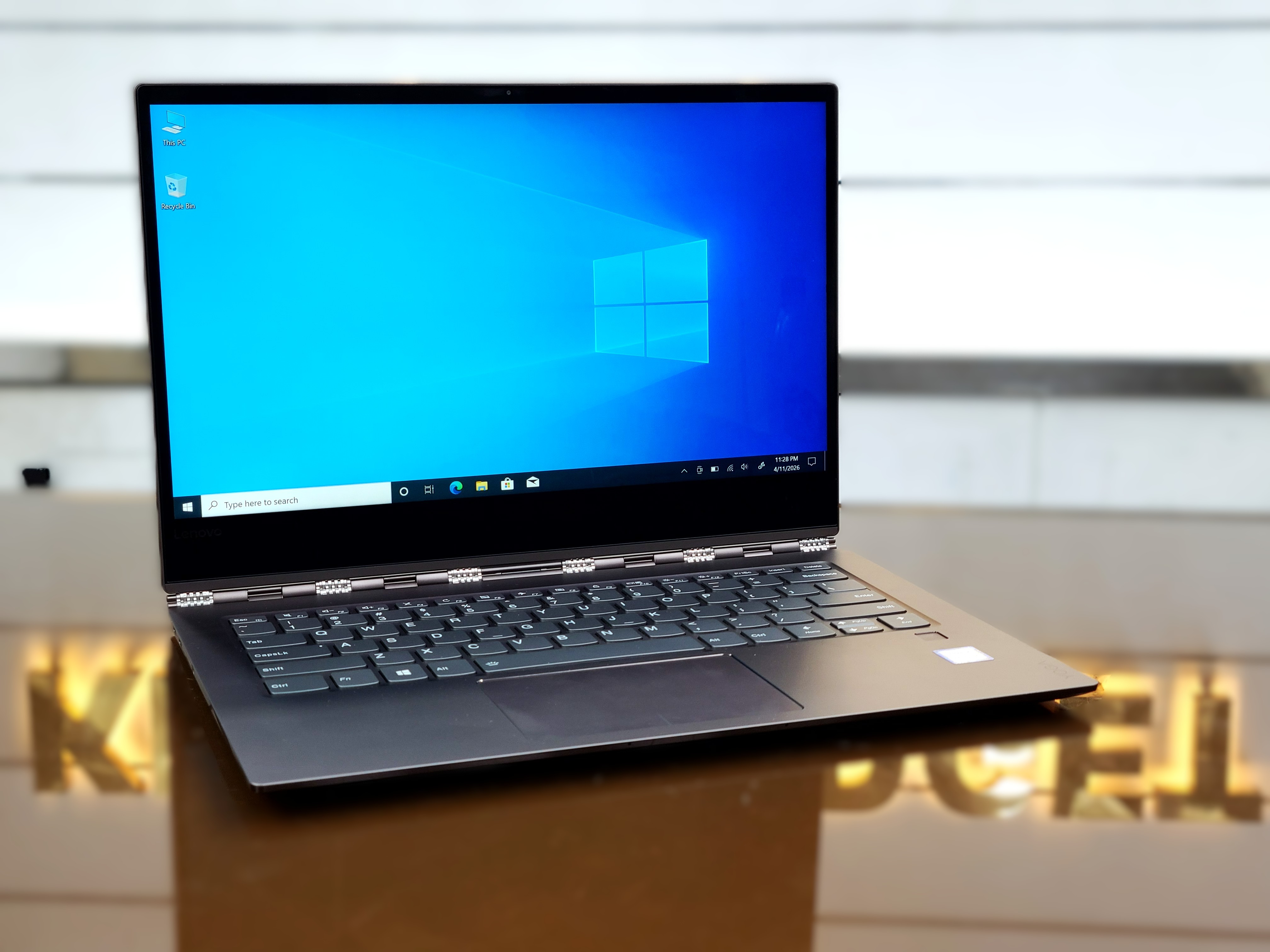 Lenovo Yoga 920 13IKB Core i7-8550U 13.9" FHD X360 Glass Touch Display 512GB SSD Laptop