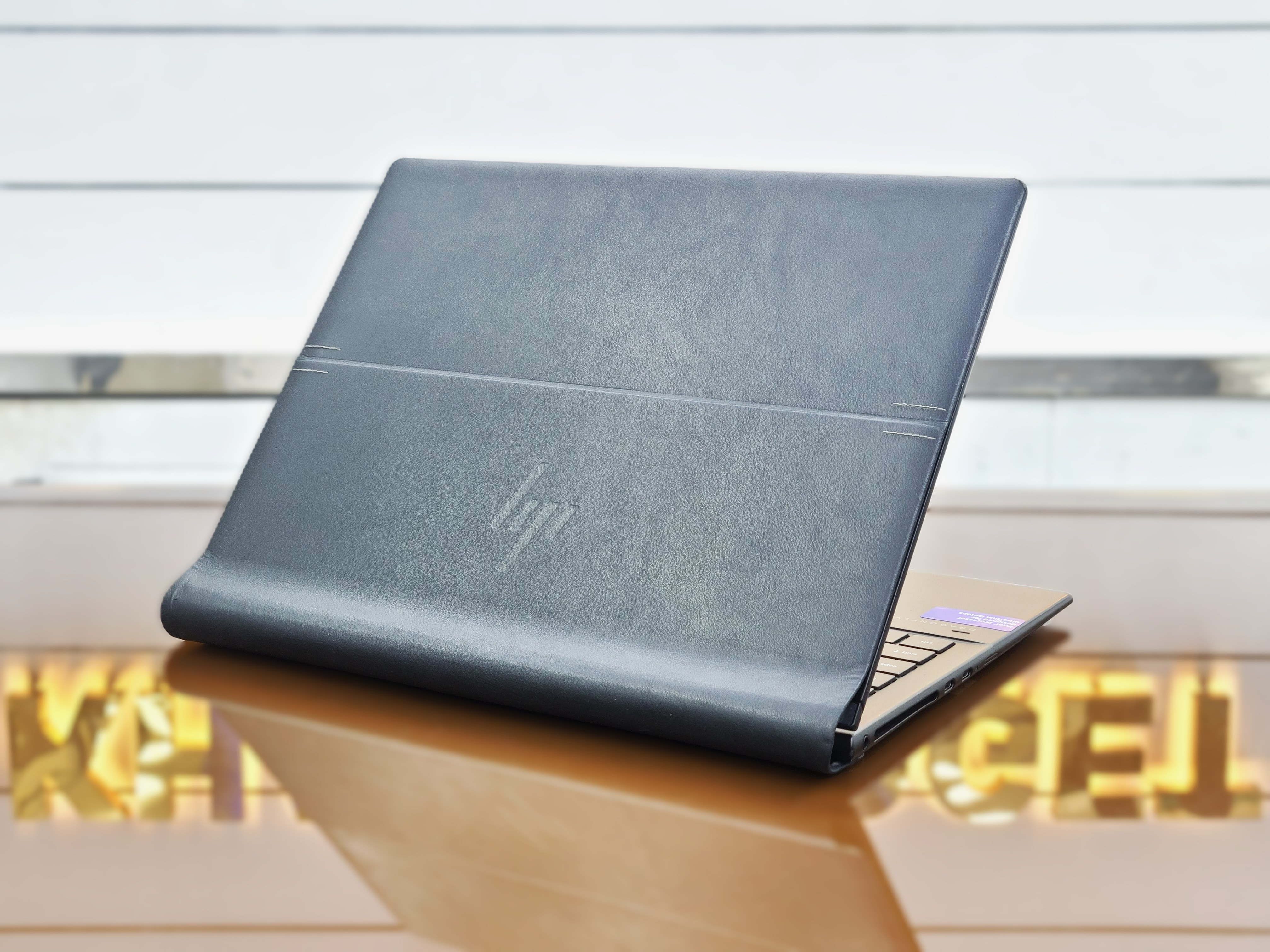 HP Dragonfly Folio G3 Core i7-1265U 32GB RAM 512GB SSD 13.5" FHD+ Glass Touch Display 2-in-1 Laptop