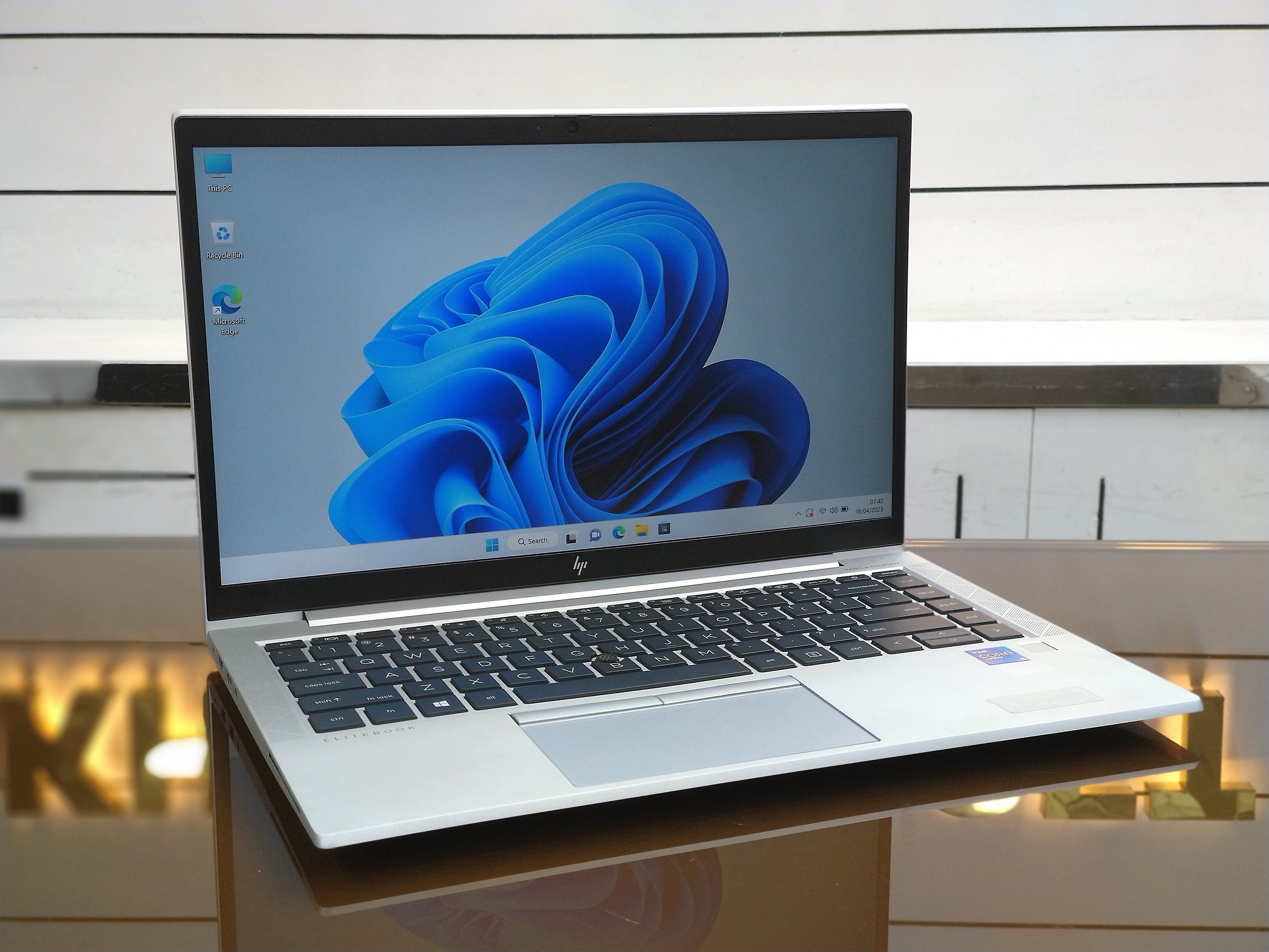 HP EliteBooK 840 G8 Core i5-1145G7 16GB RAM 256GB SSD 14" FHD Touch Display