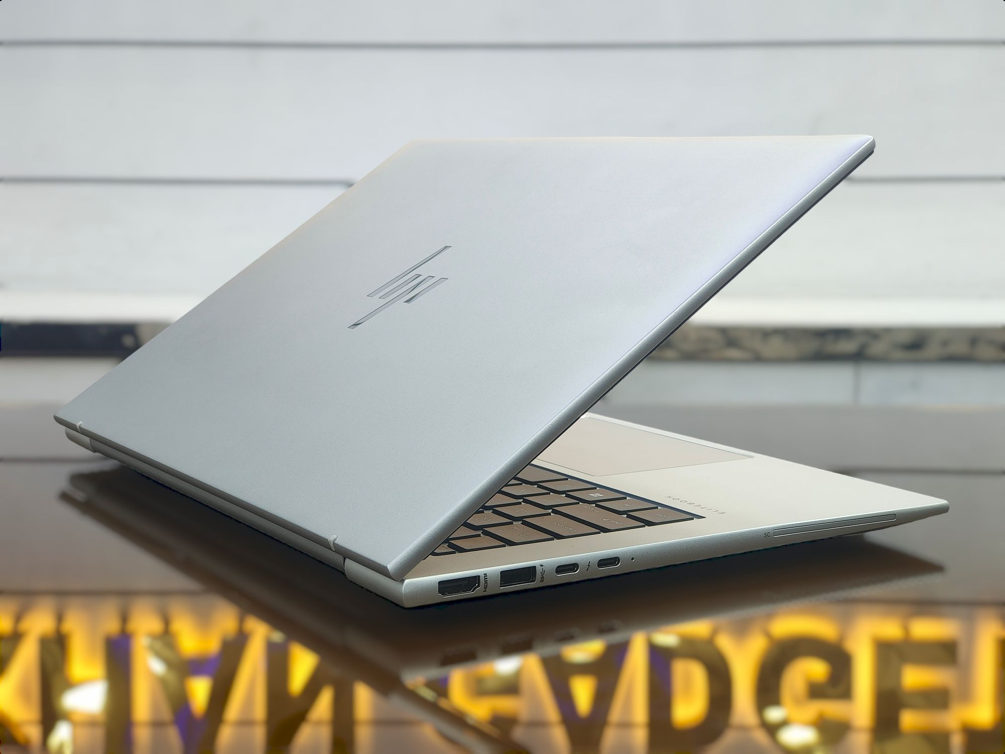 HP EliteBook 840 G10 Core i7-1370P 512GB SSD 16GB RAM 14" FHD+ Touch Display Laptop