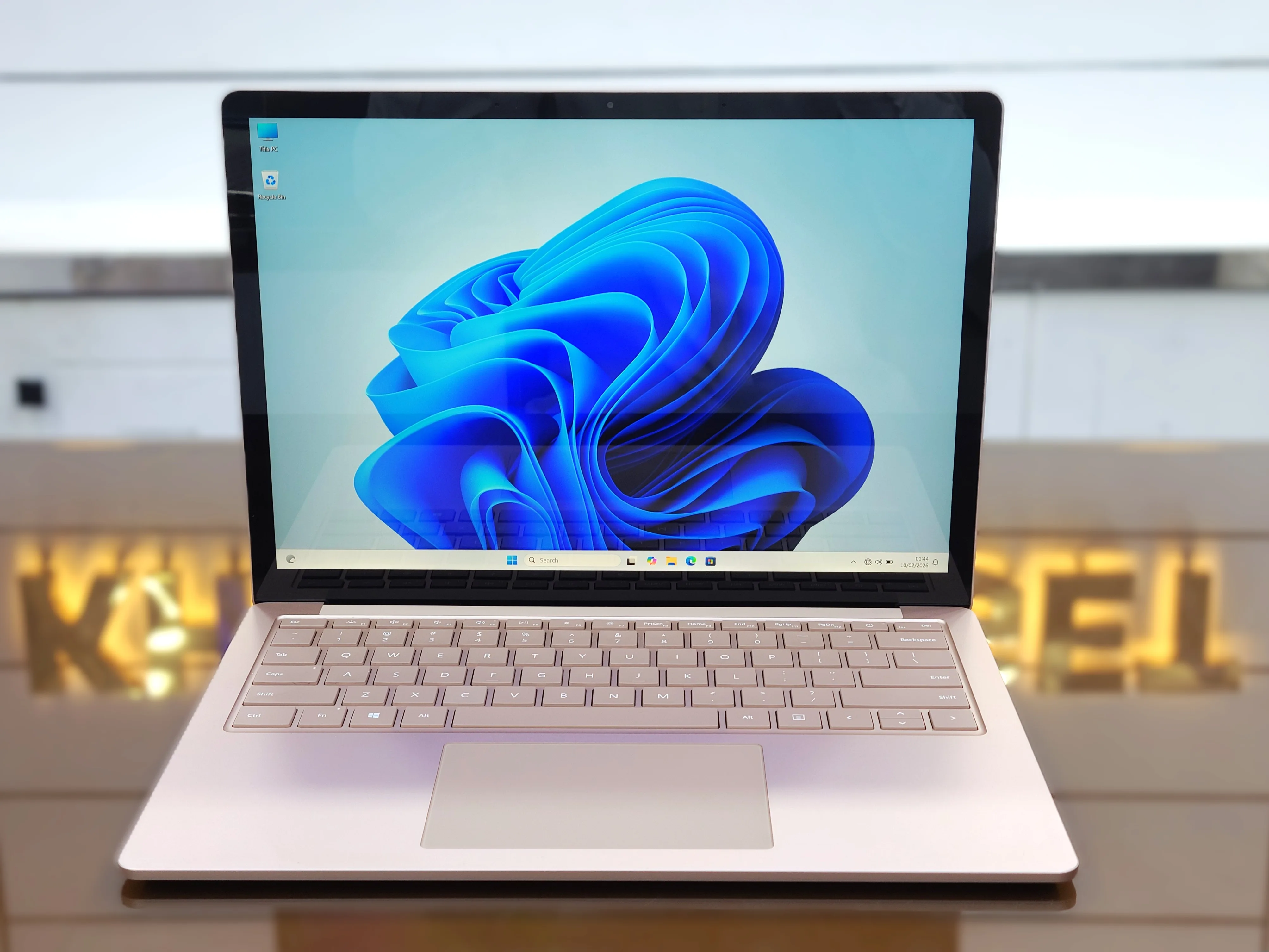 Microsoft Surface Laptop| Core i7| 16GB| 512GB| (Sandstone/Rose Gold)
