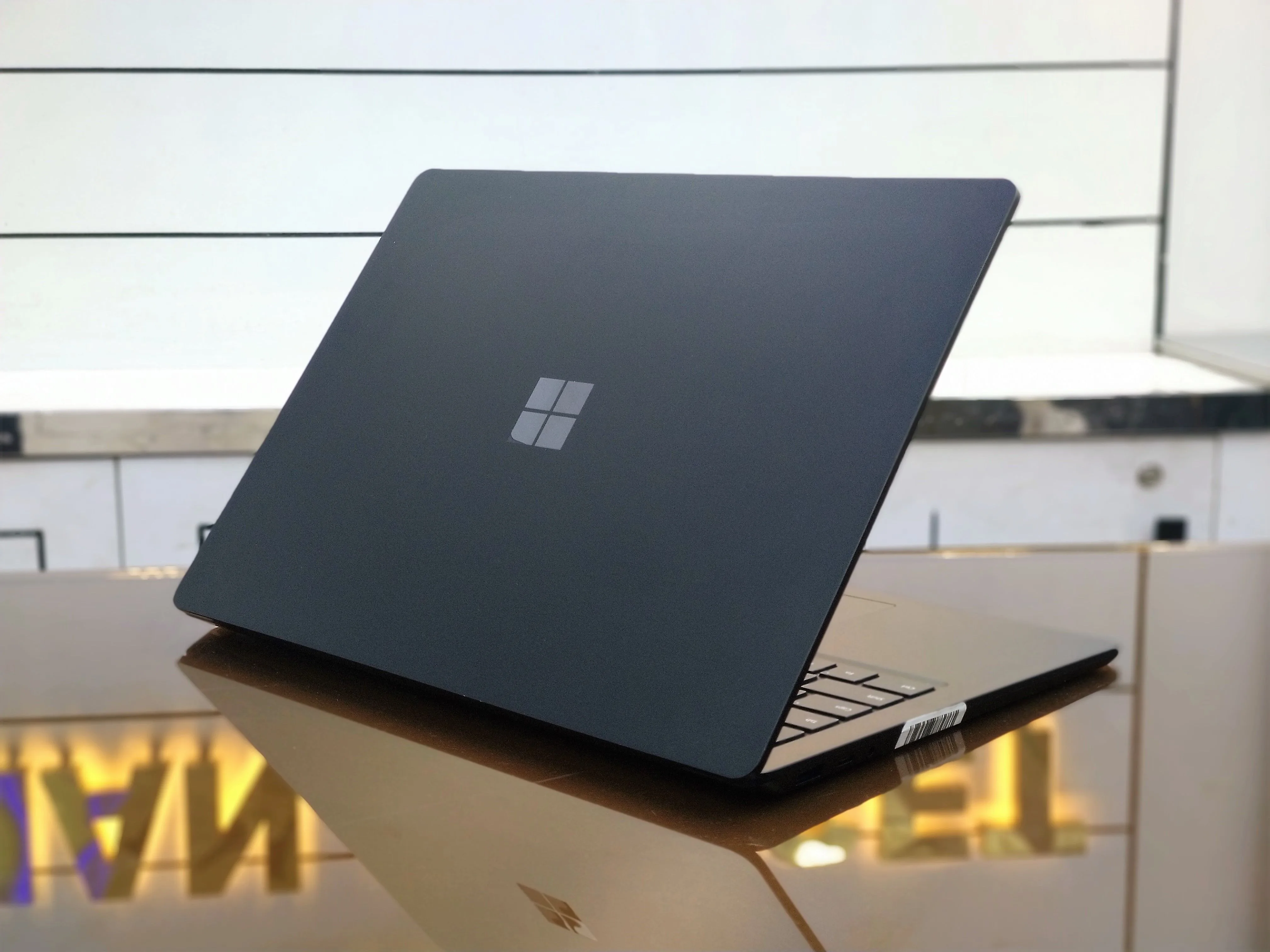 Microsoft Surface Laptop 4 Core i7-1185G7 13.5" QHD Glass Touch 512GB SSD 16GB RAM Laptop