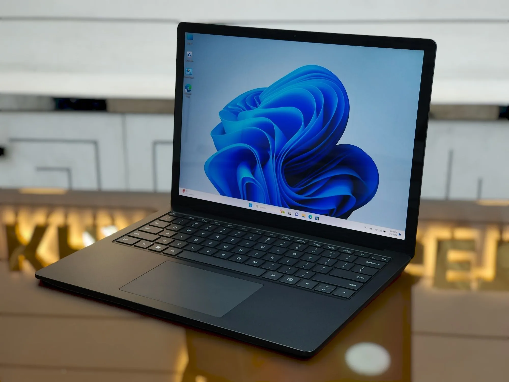 Microsoft Surface Laptop 5 Core i5-1245U 256GB SSD 16GB RAM 13.5" QHD Glass Touch Display