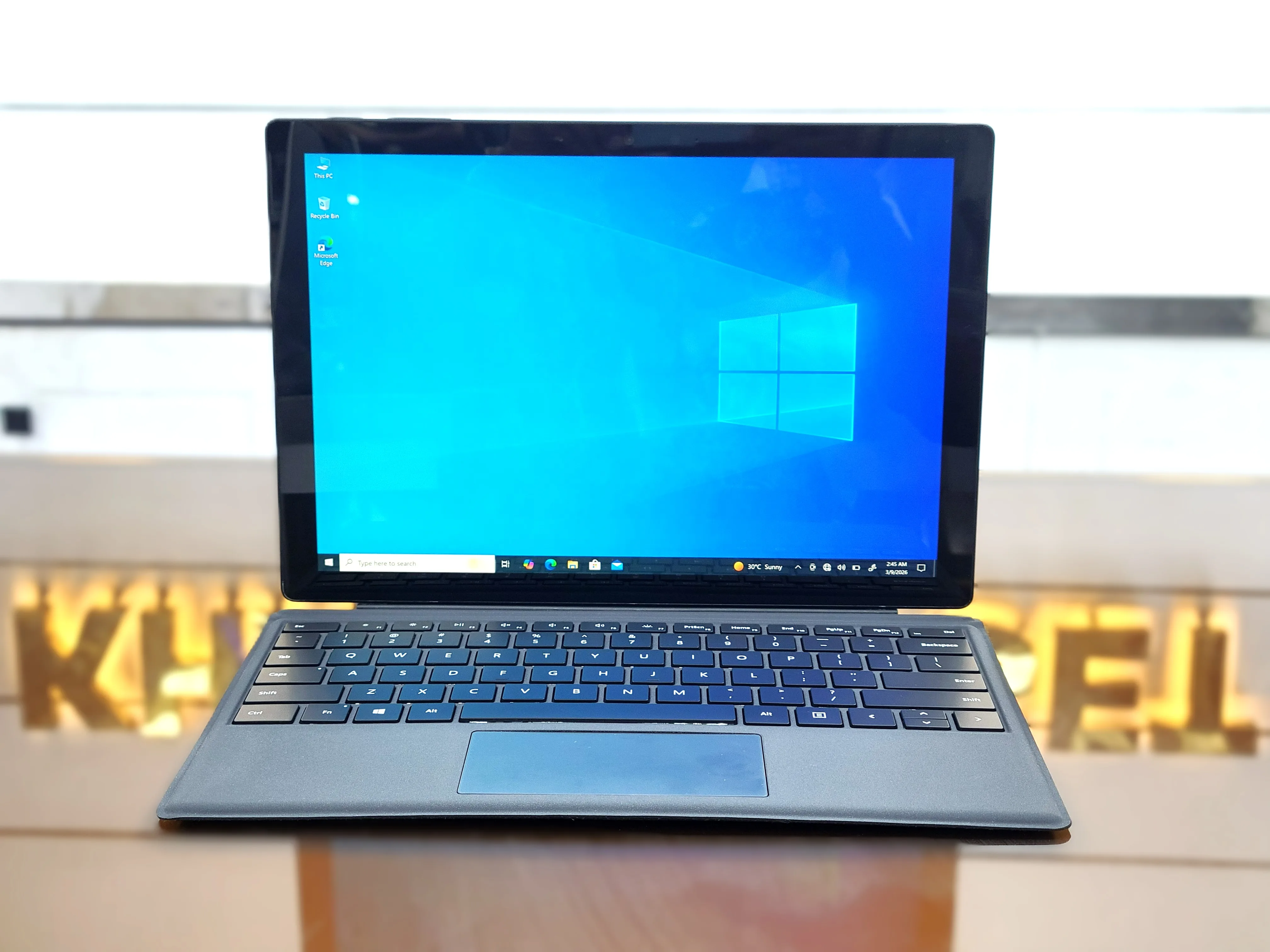 Microsoft Surface Pro 7+ Black Core i7-1165G7 16GB RAM 256GB SSD 12.3" QHD Glass Touch Display with Surface Detachable Keyboard Laptop