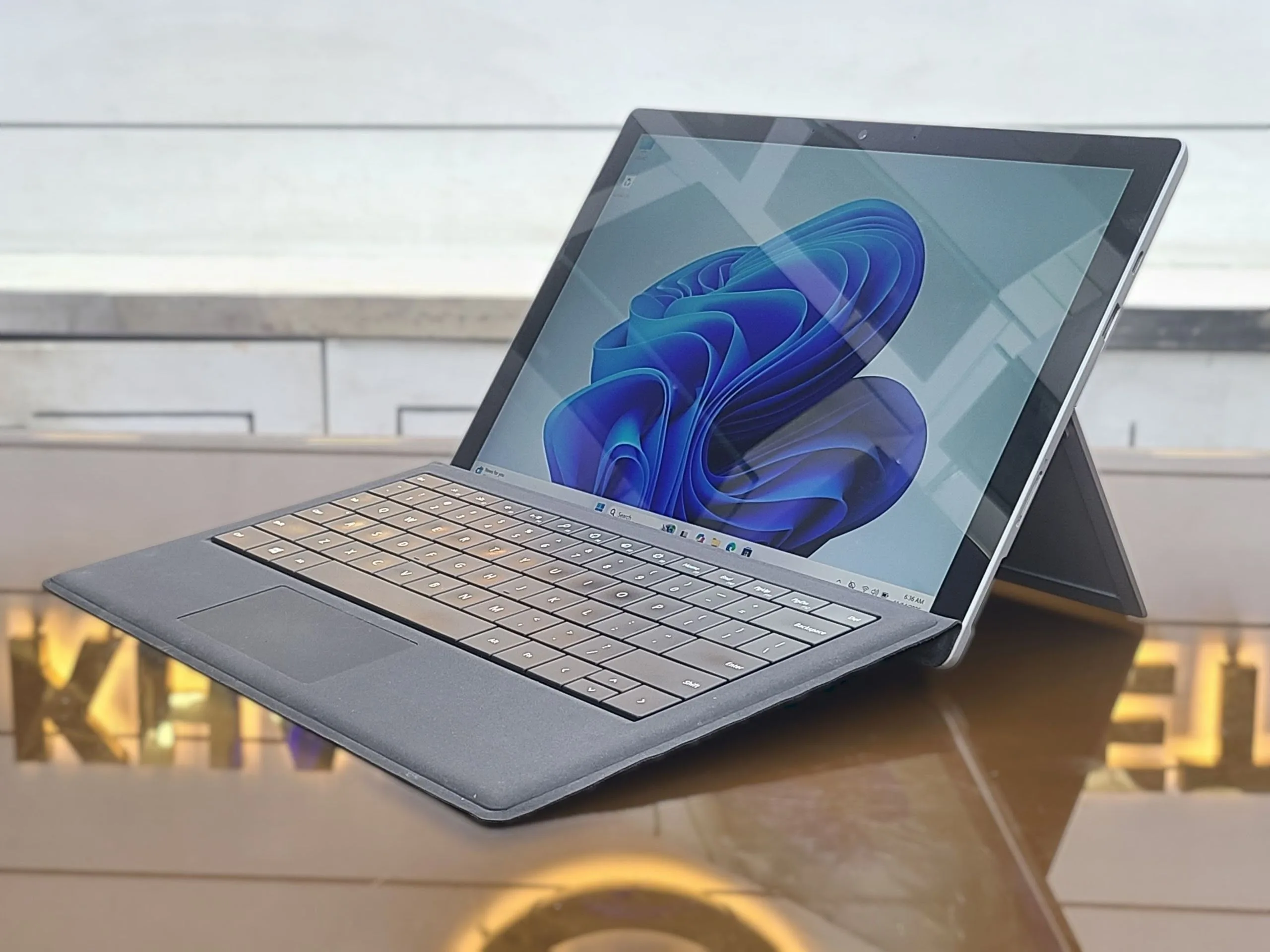 Microsoft Surface Pro 7+ Core i7-1165G7 16GB RAM 12.3" QHD  Glass Touch Display With Surface Detachable Keyboard Laptop