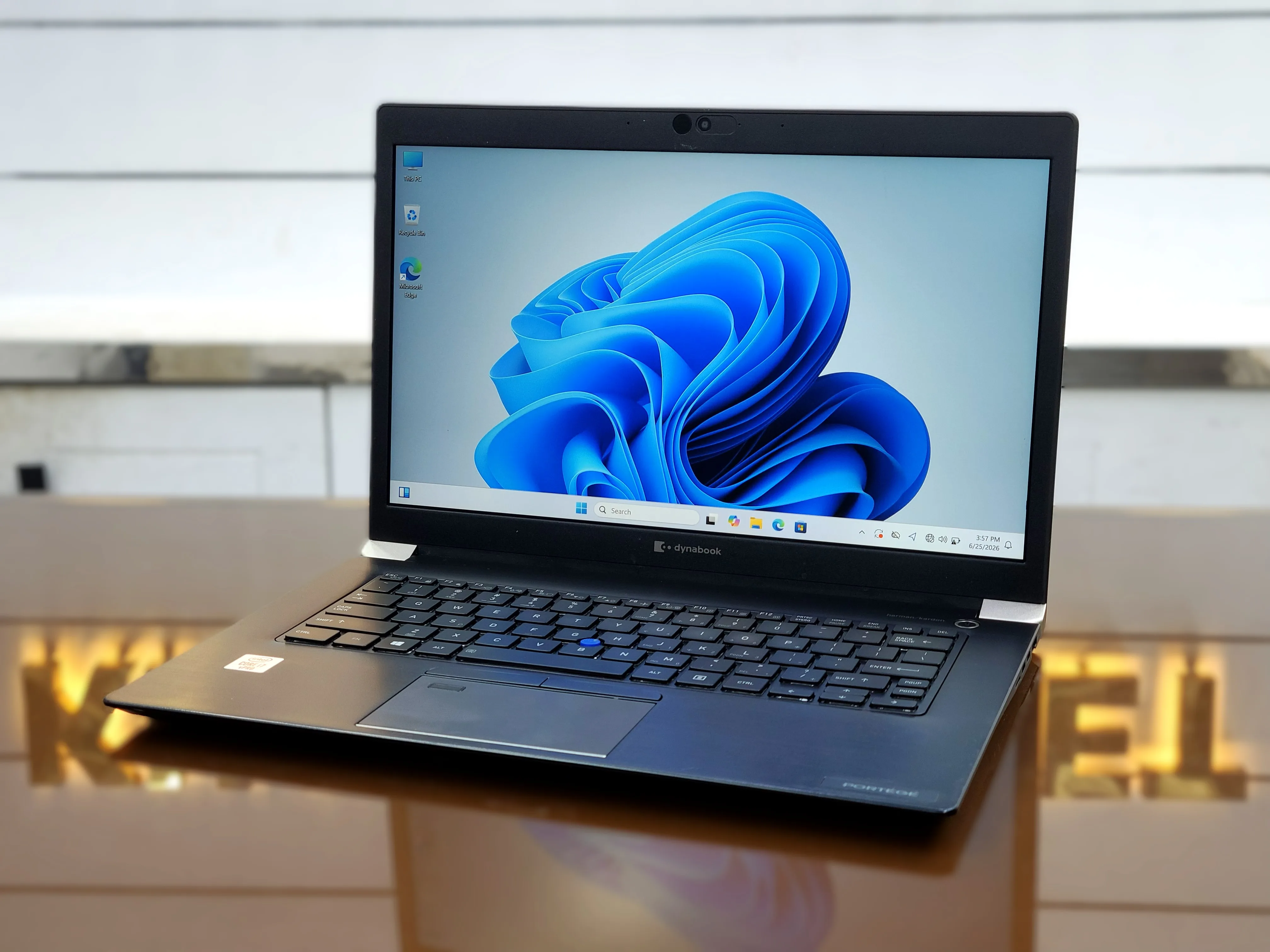 Toshiba DynaBook Portege X40-G Core i7-10610U 256GB SSD 16GB RAM 14" FHD Touch