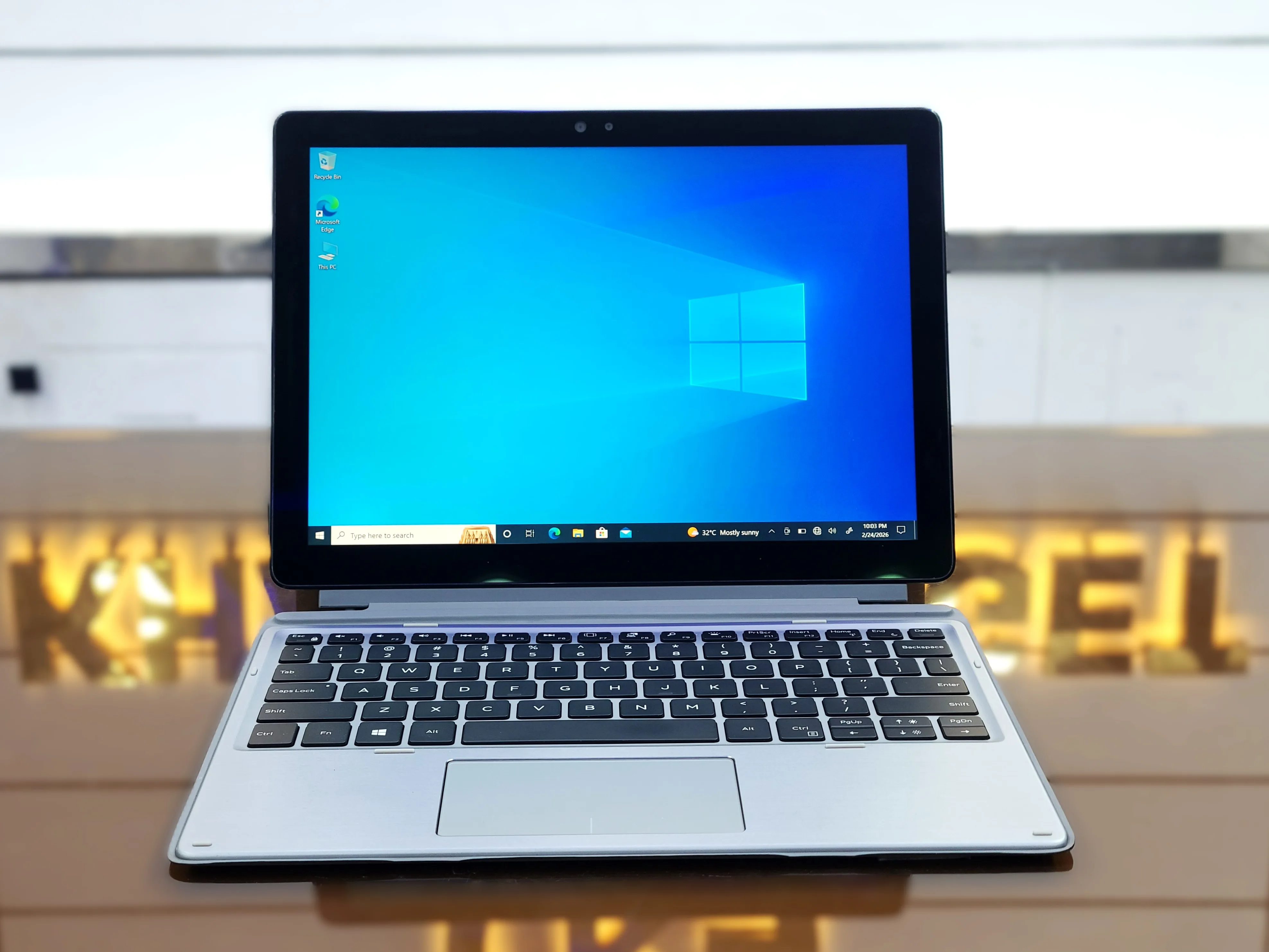 Dell Latitude 7210 Core i5-10310U 256GB SSD 16GB RAM 12.3" FHD+ Glass Touch Display Laptop With Detachable Keyboard