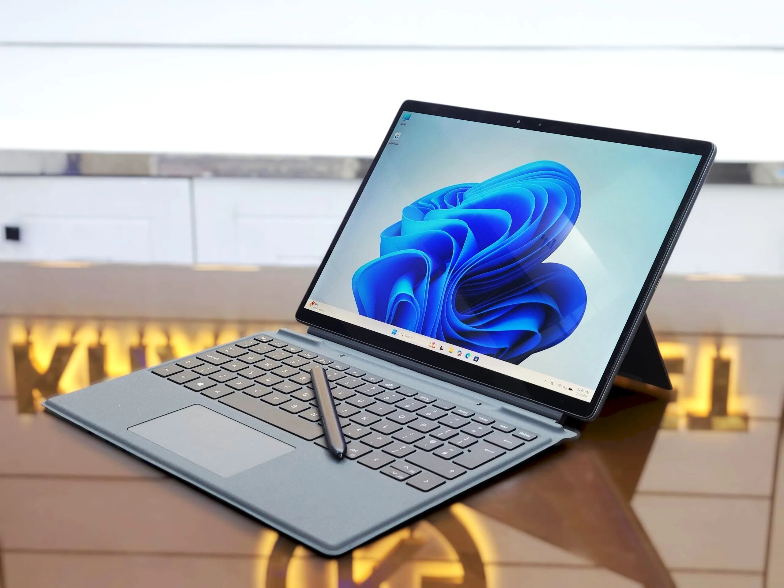 Dell Latitude 7320 Core i7-1180G7 512GB Storage 16GB RAM 13" FHD Glass Touch Display Laptop With Detachable Keyboard & Stylus Pen