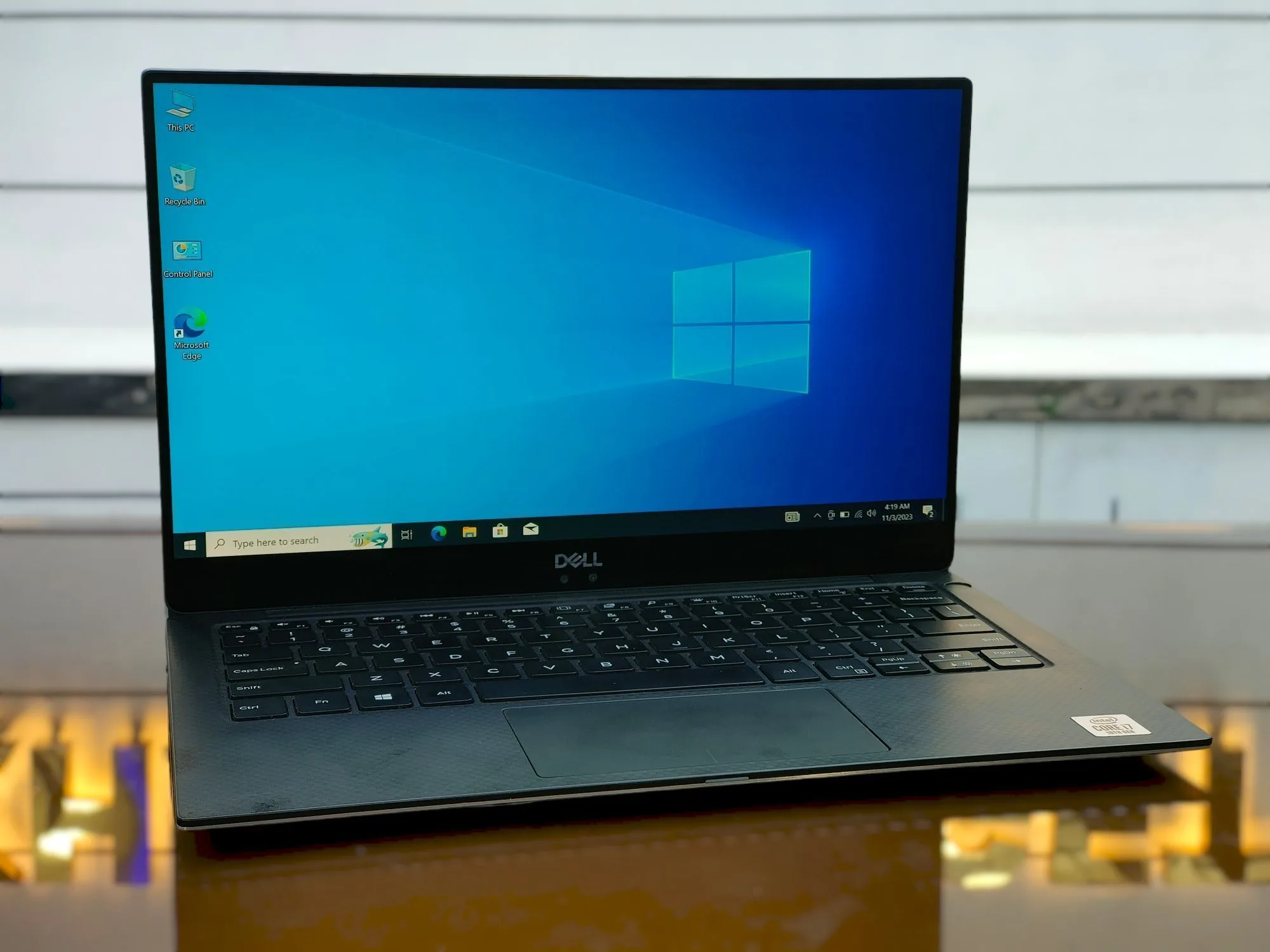 Dell XPS 13 7390 Core i7-10510U 512GB Storage 8GB RAM 13.3" FHD Display Laptop