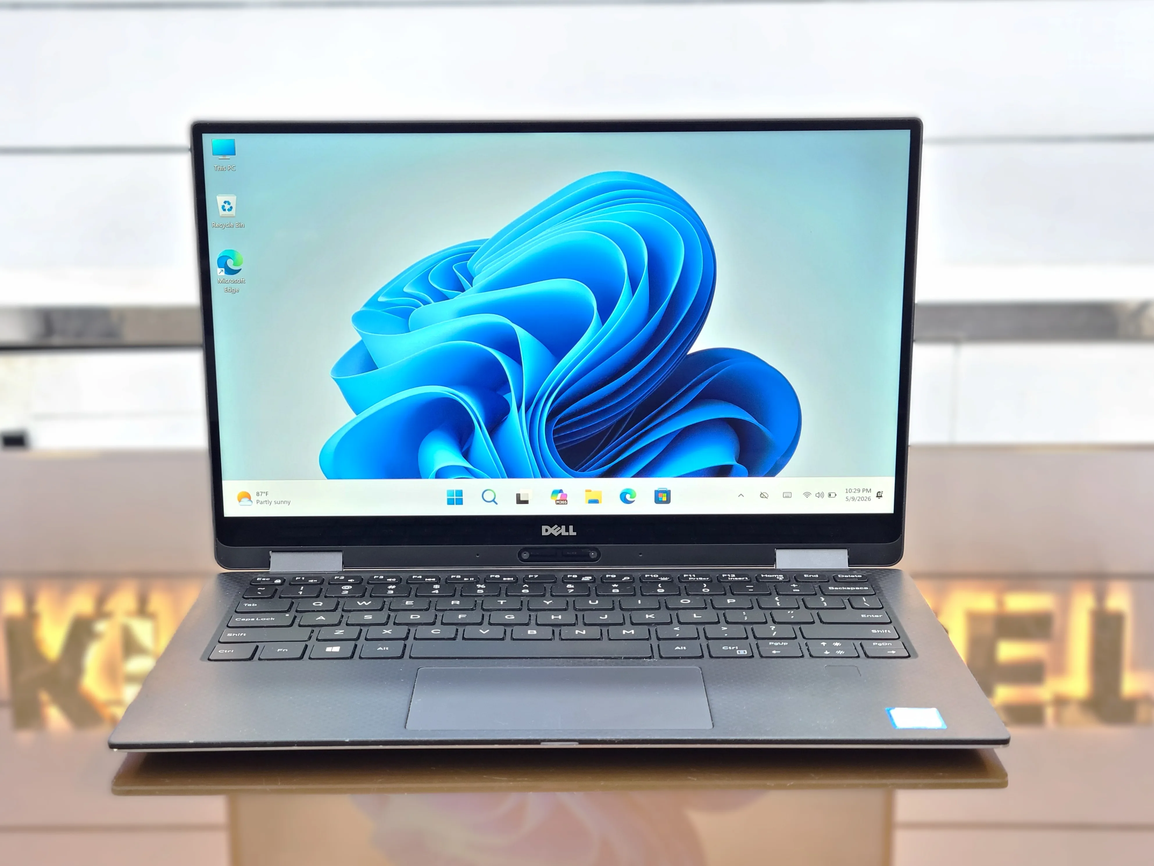 Dell XPS 13 9365 (2-in-1) Core i5-7Y54 256GB Storage 8GB RAM 13.3" 3K Glass Touch Display Laptop