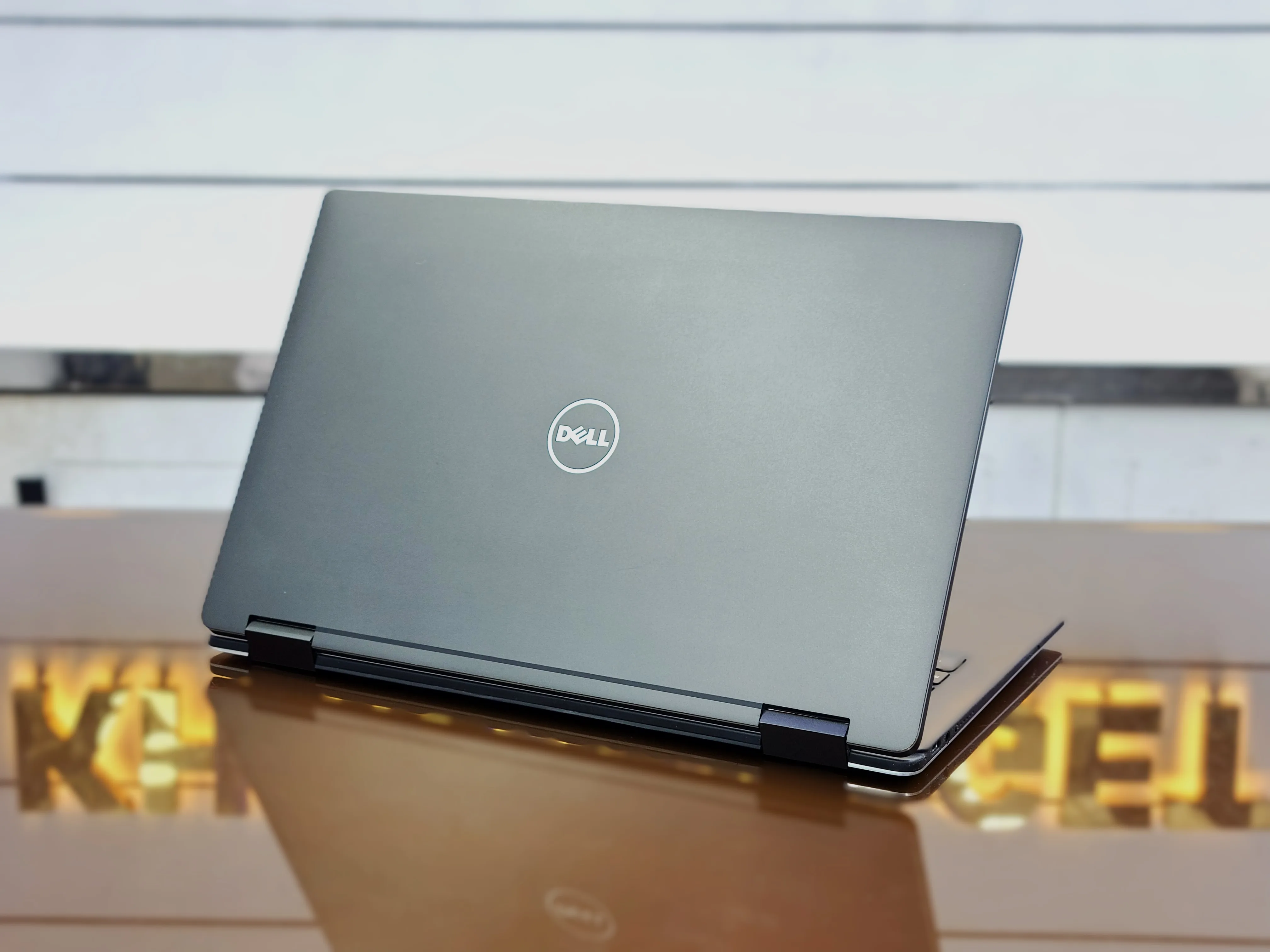 Dell XPS 13 9365 (2-in-1) Core i5-7Y54 256GB Storage 8GB RAM 13.3" 3K Glass Touch Display Laptop