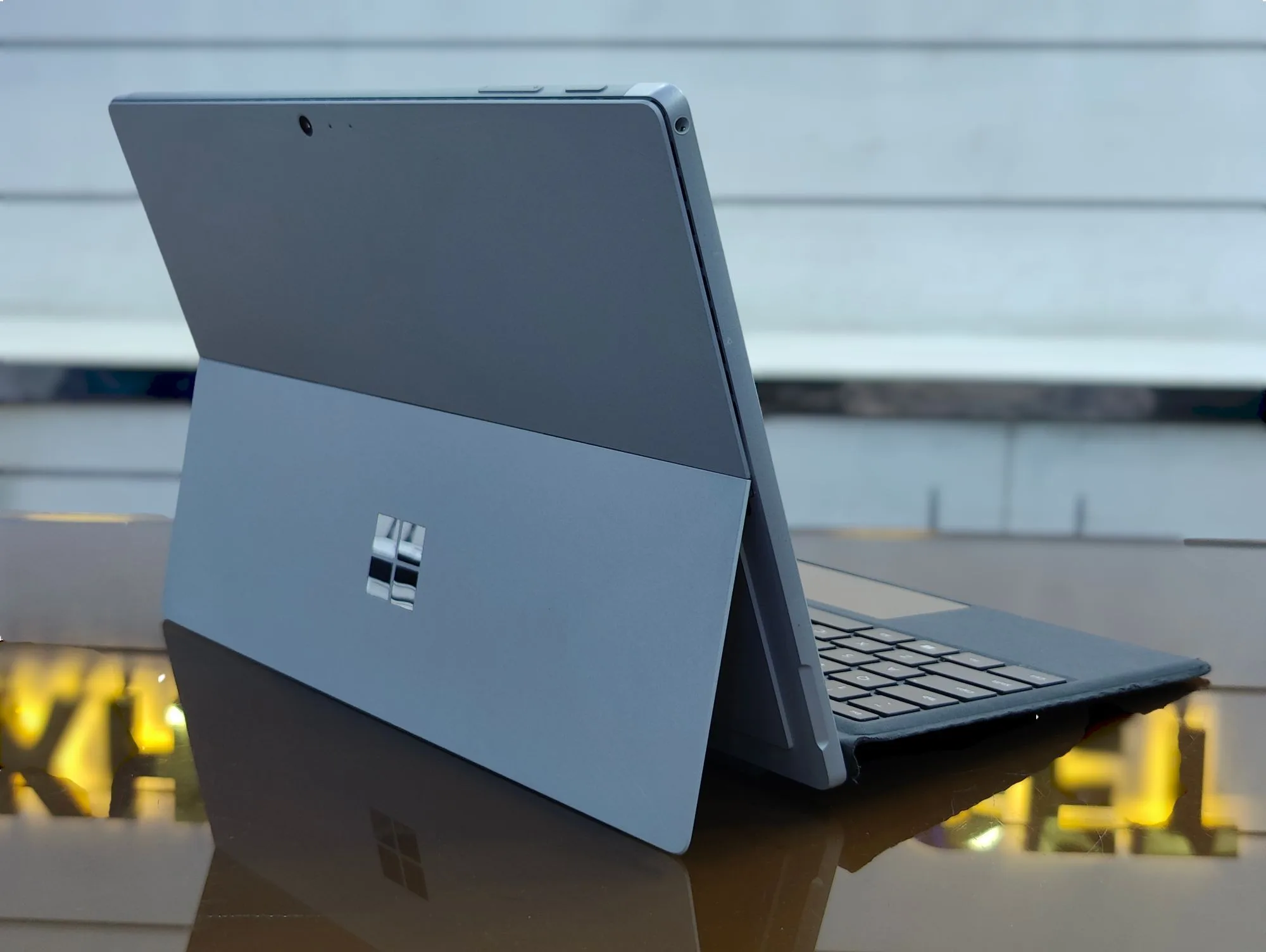 Microsoft Surface Pro 5 Core i7-7660U  12.3" QHD Glass Touch Display 512GB SSD 16GB RAM With Surface Detachable Keyboard Laptop