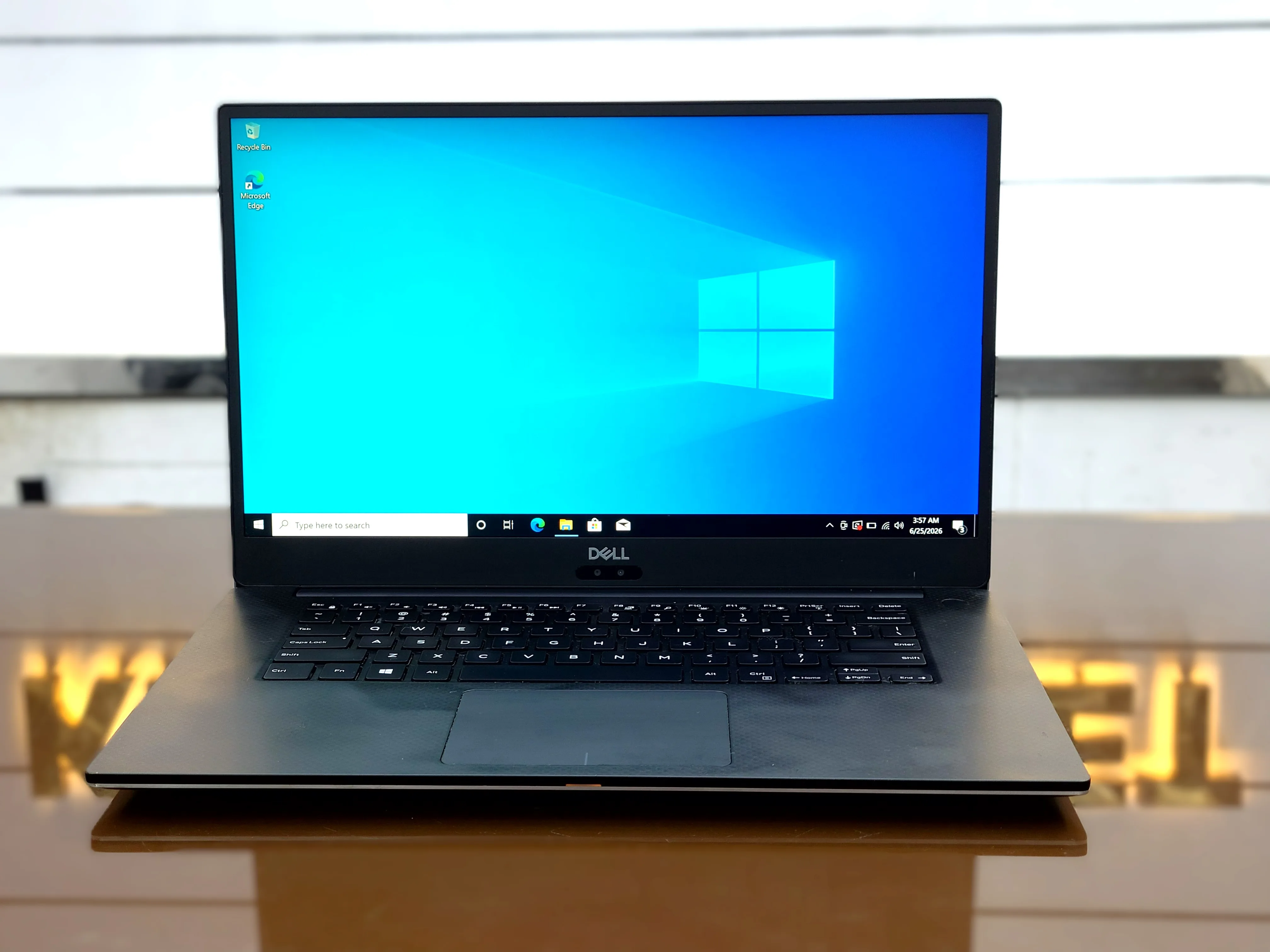 Dell Precision 5540 Core i7-9850H NVIDIA QUADRO T1000 With 4GB DDR5 Graphics 512GB SSD 16GB RAM 15.6" FHD Display Mobile Workstation Laptop