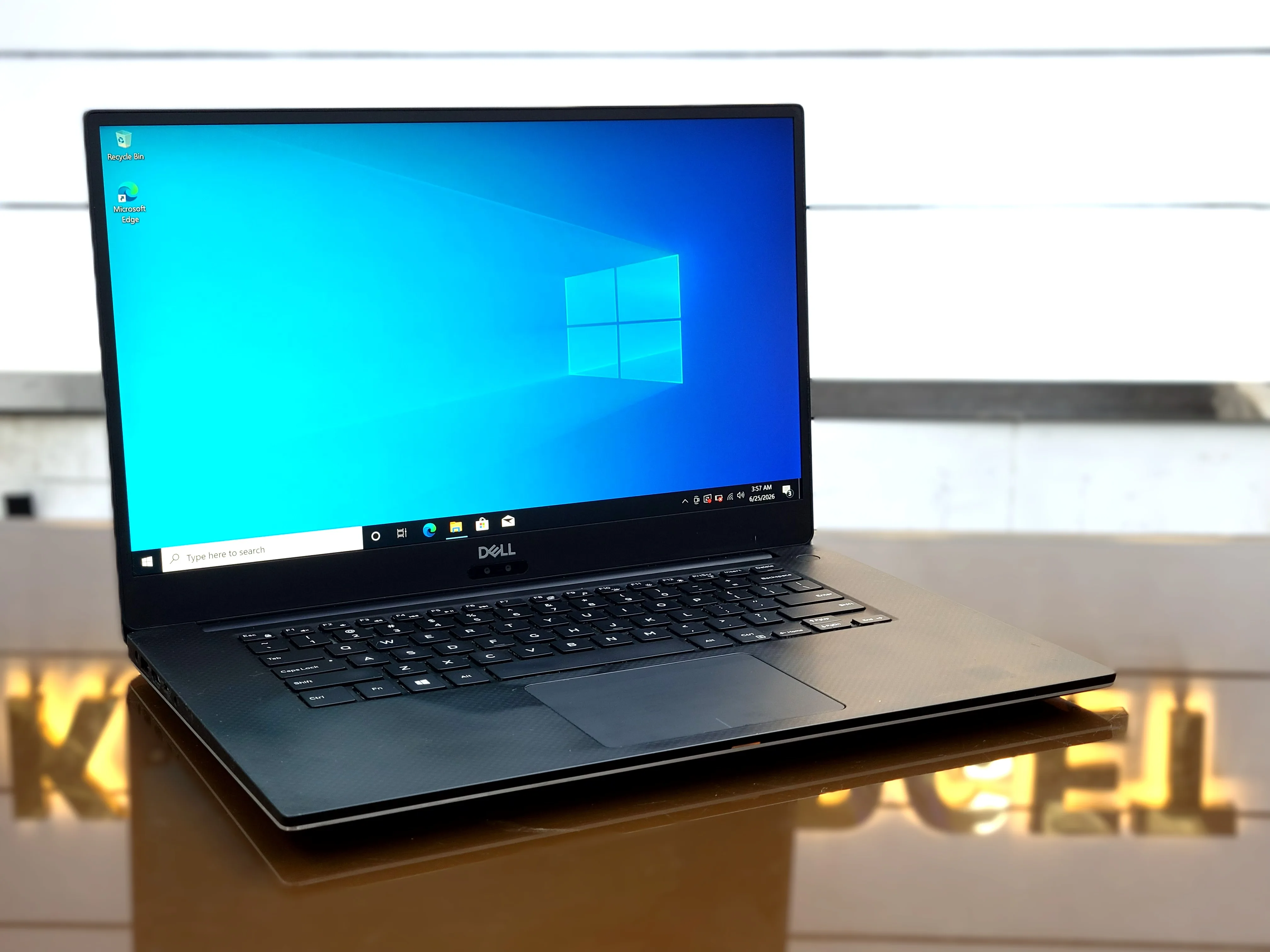 Dell Precision 5540 Core i7-9850H NVIDIA QUADRO T1000 With 4GB DDR5 Graphics 512GB SSD 16GB RAM 15.6" FHD Display Mobile Workstation Laptop
