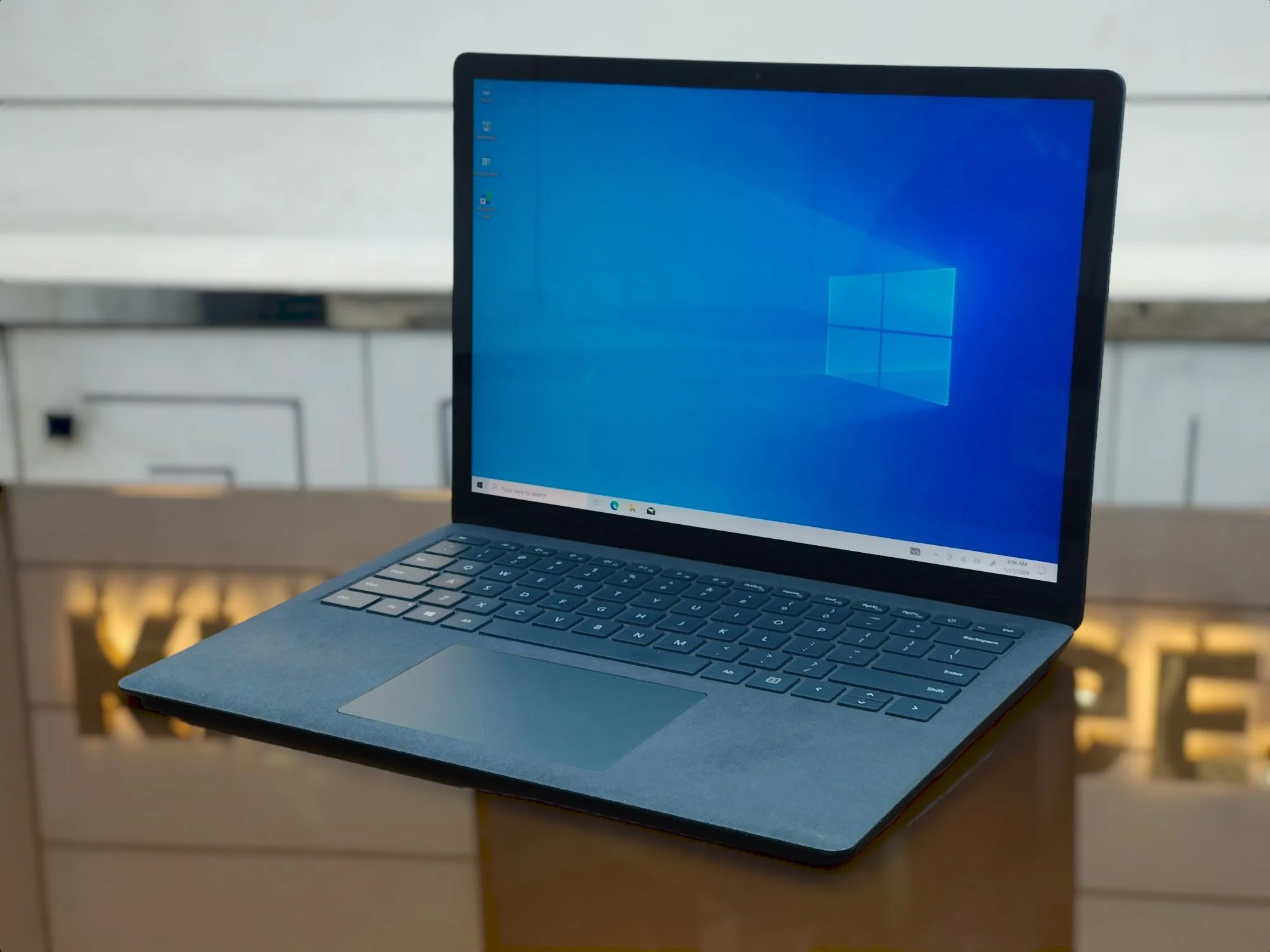 Microsoft Surface Laptop 3 Blue Core i5-1035G7 13.5" QHD Glass Touch Display 256GB SSD 16GB RAM Laptop