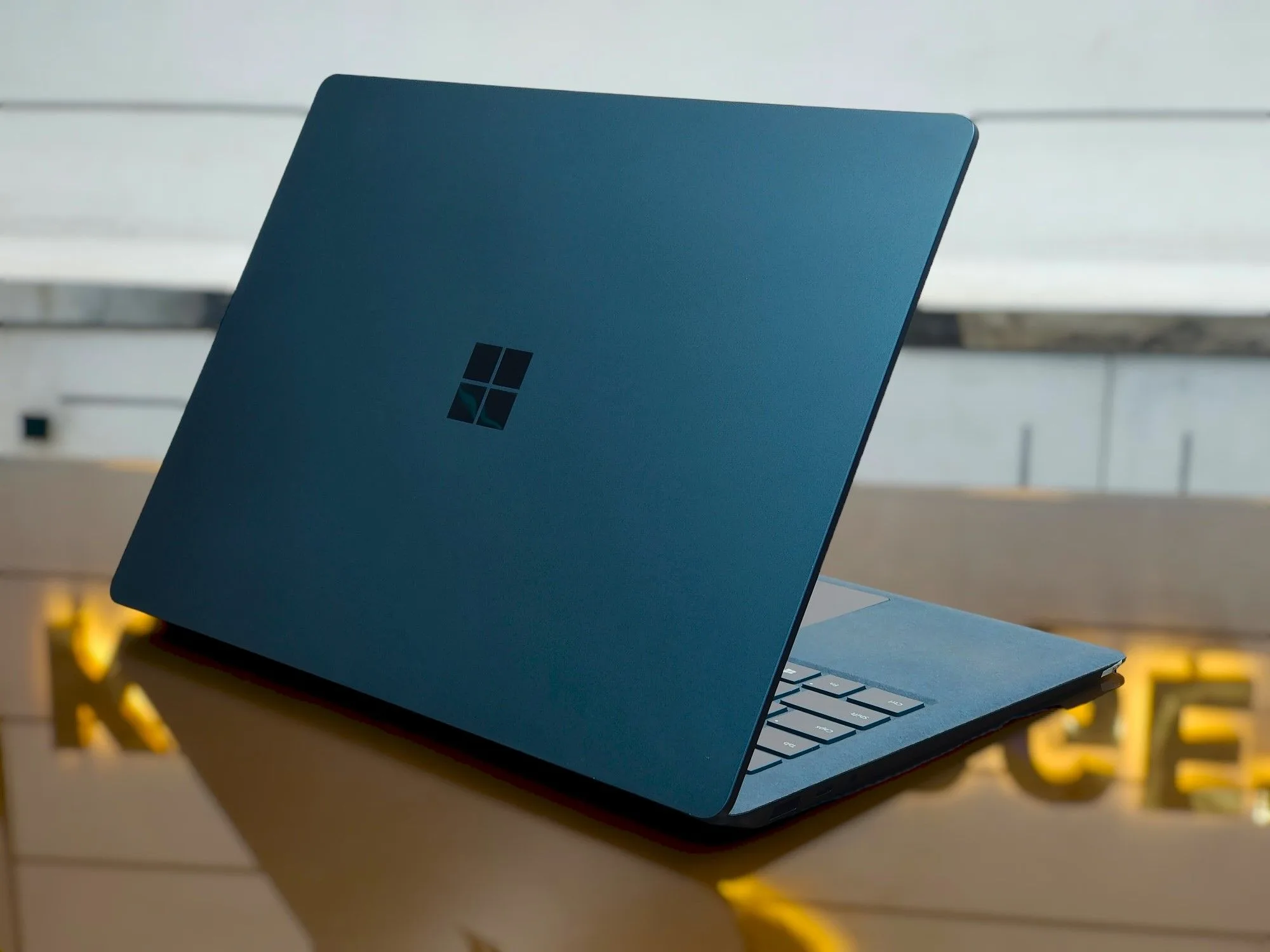 Microsoft Surface Laptop 3 Blue Core i5-1035G7 13.5" QHD Glass Touch Display 256GB SSD 16GB RAM Laptop