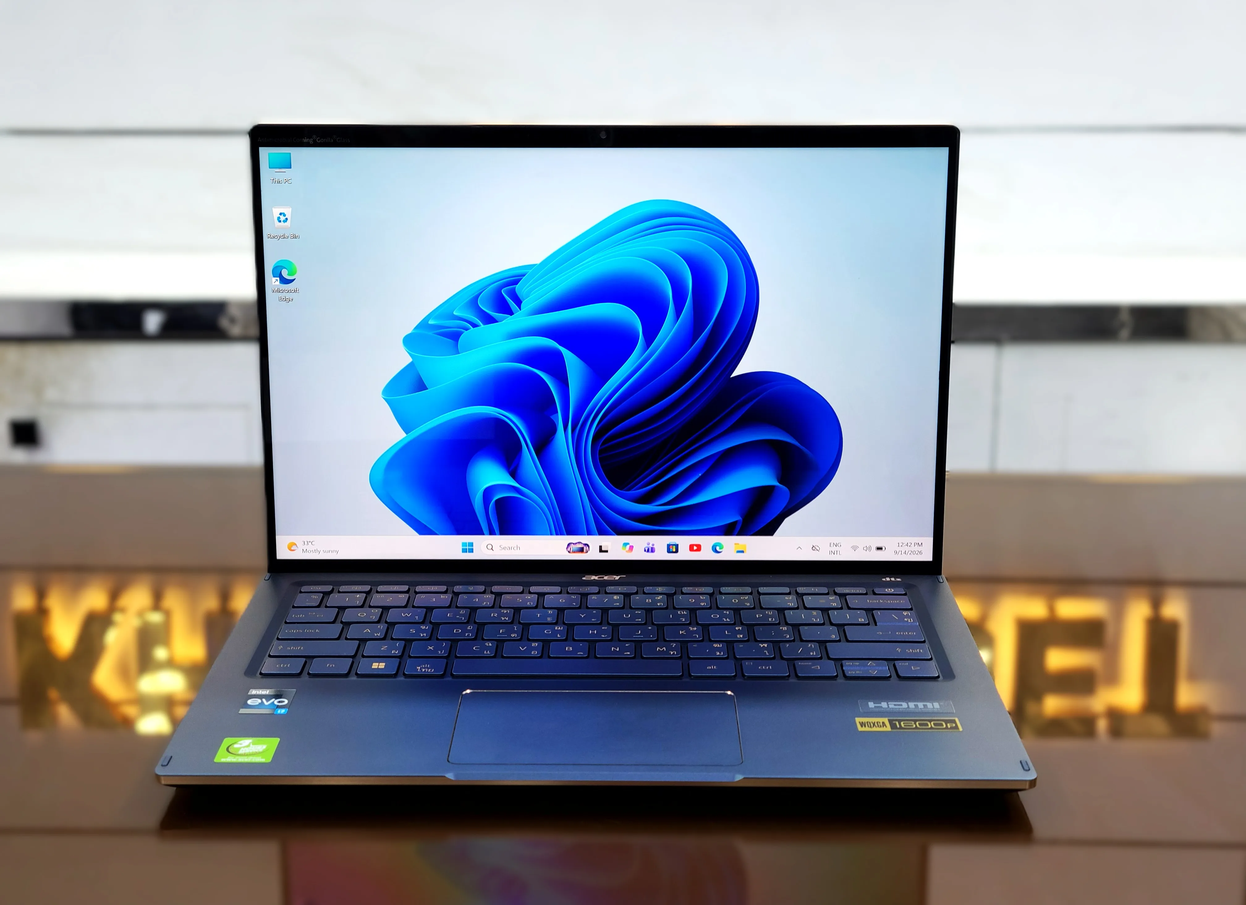 Acer Swift SF514-56T Core i7-1260P 1 TB SSD 16 GB RAM 14" QHD Glass Touch Display Laptop