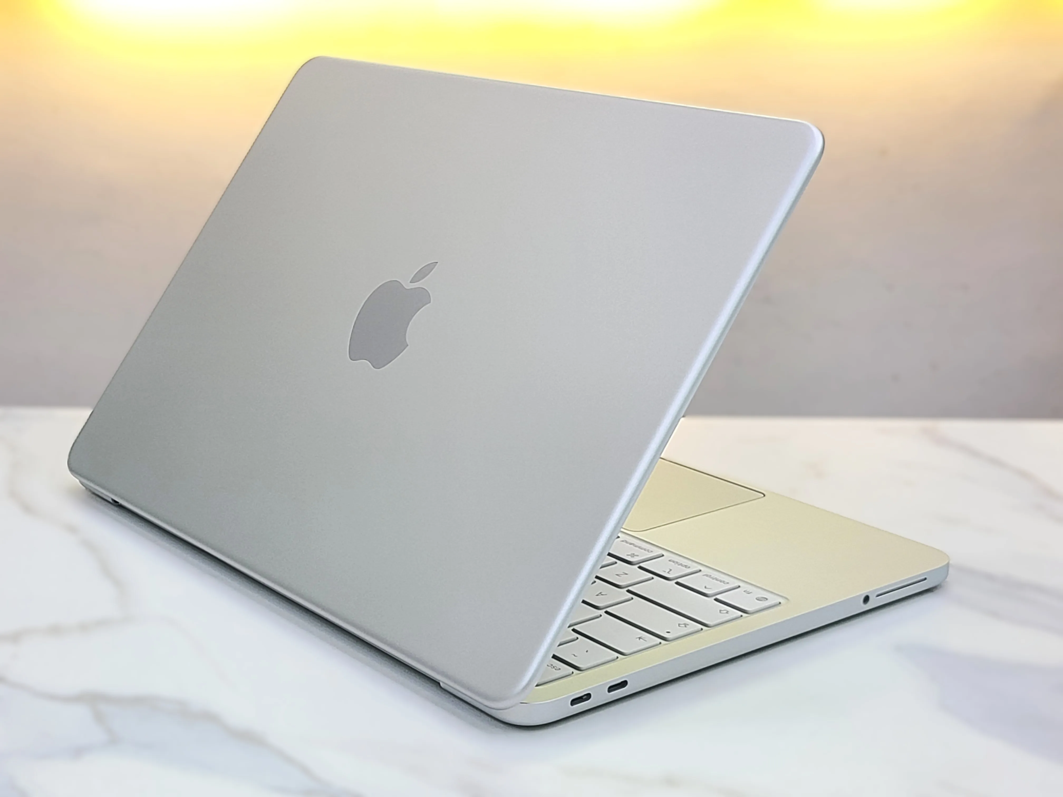 Apple MacBook Neo 13_A3404 Apple A18 Pro 256GB SSD 8 13.6" Retina Display Cycle - 3 Health - 100% Laptop With Box
