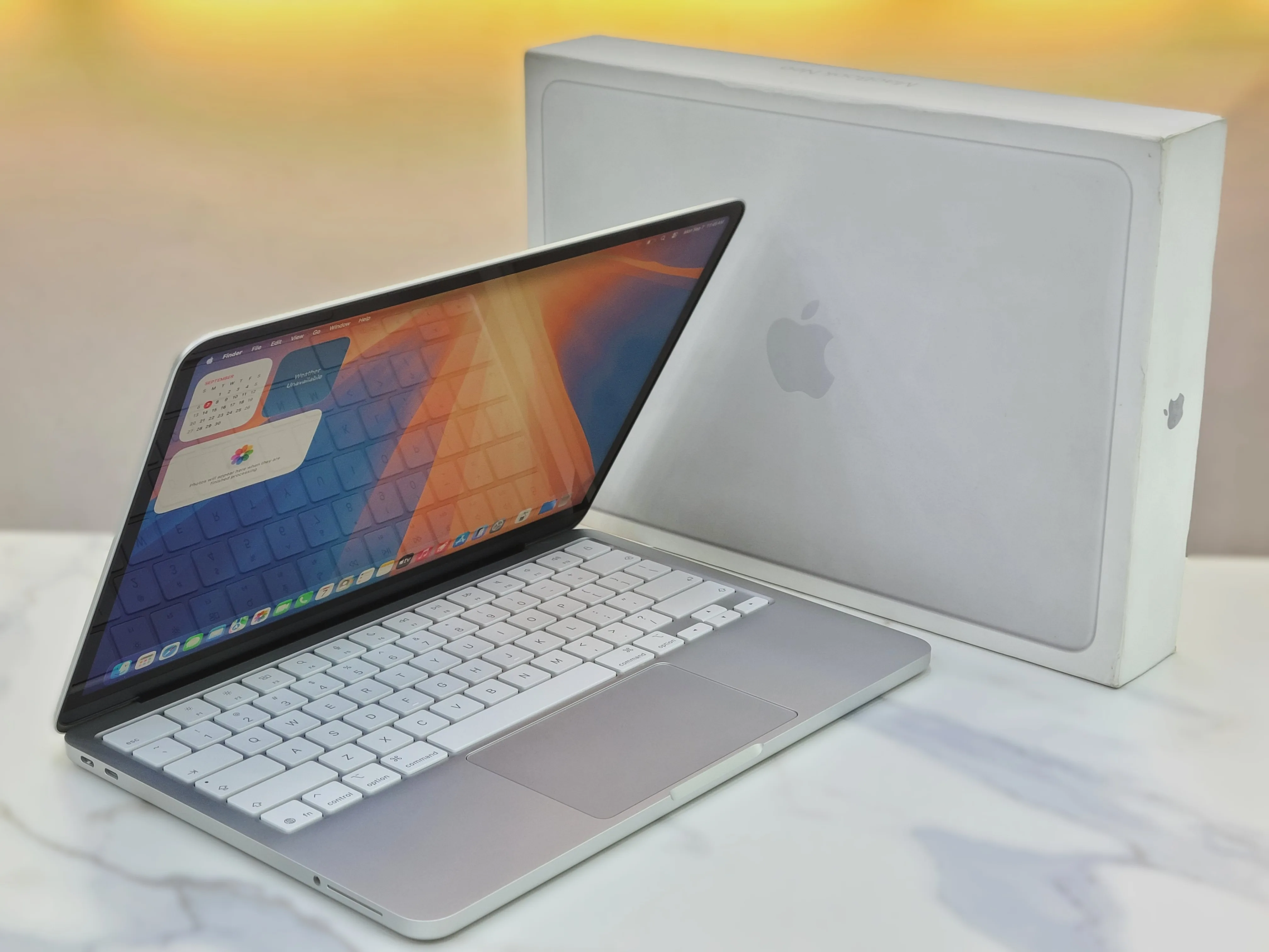 Apple MacBook Neo 13_A3404 Apple A18 Pro 256GB SSD 8 13.6" Retina Display Cycle - 3 Health - 100% Laptop With Box