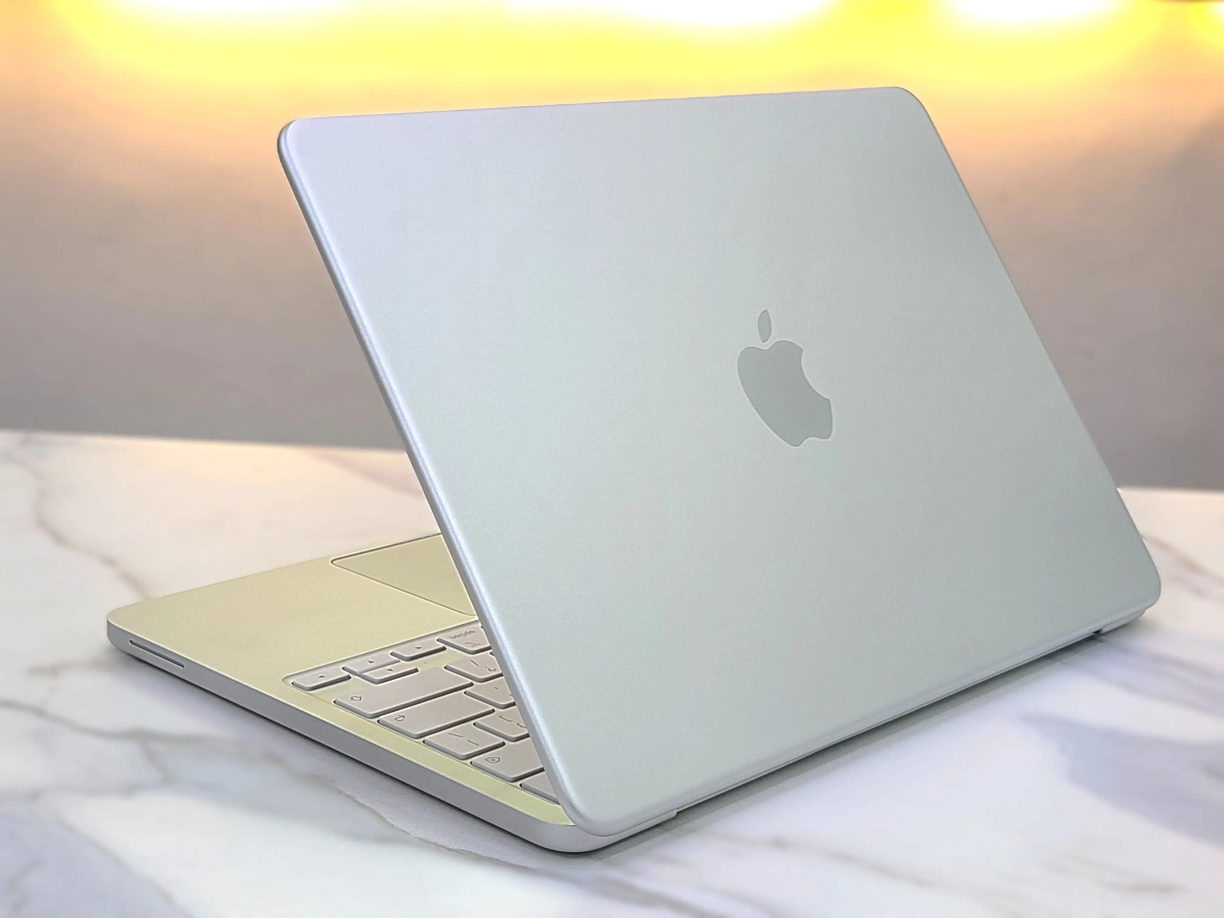 Apple MacBook Neo 13_A3404 Apple A18 Pro 256GB SSD 8 13.6" Retina Display Cycle - 3 Health - 100% Laptop With Box