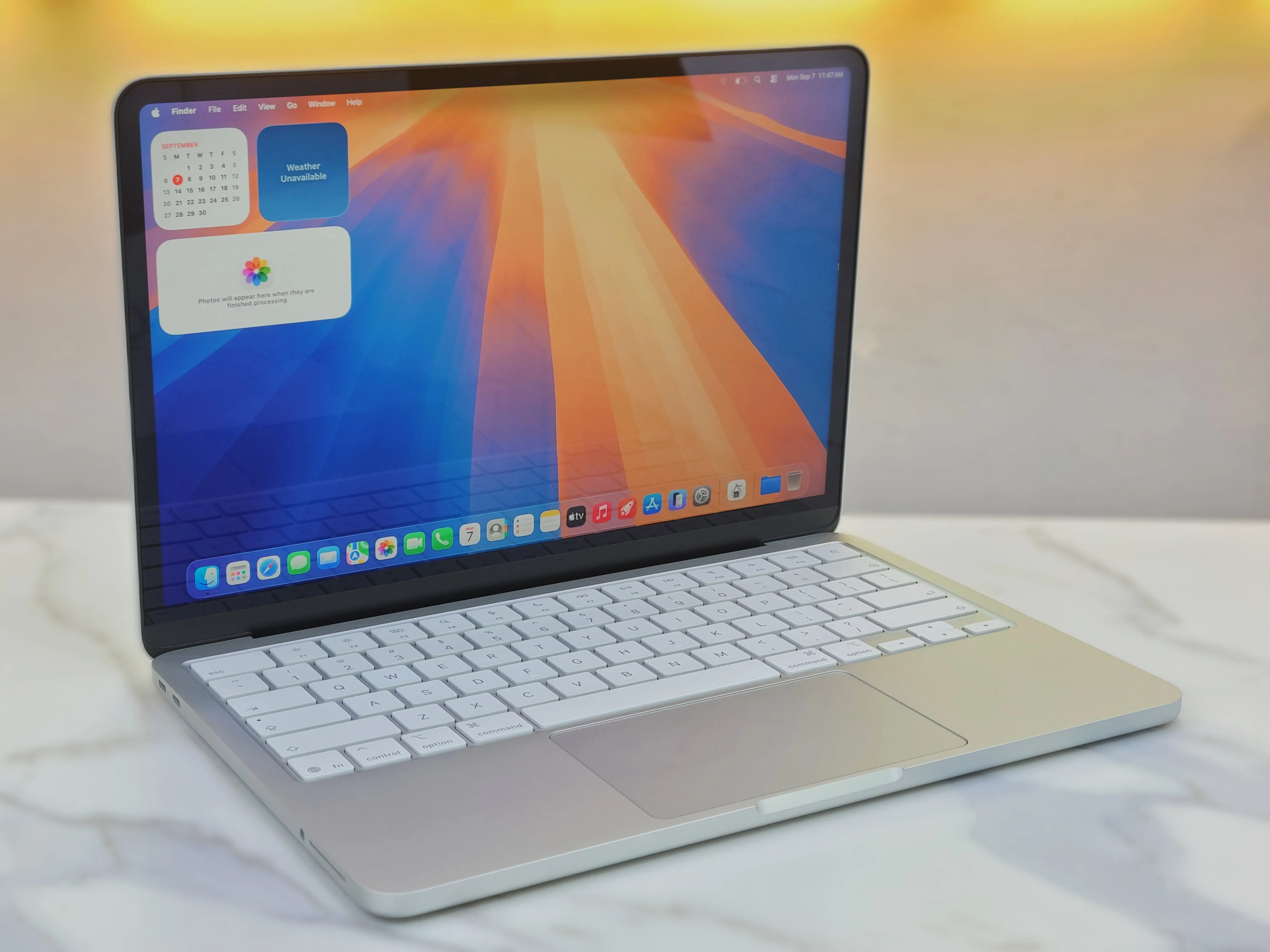 Apple MacBook Neo 13_A3404 Apple A18 Pro 256GB SSD 8 13.6" Retina Display Cycle - 3 Health - 100% Laptop With Box