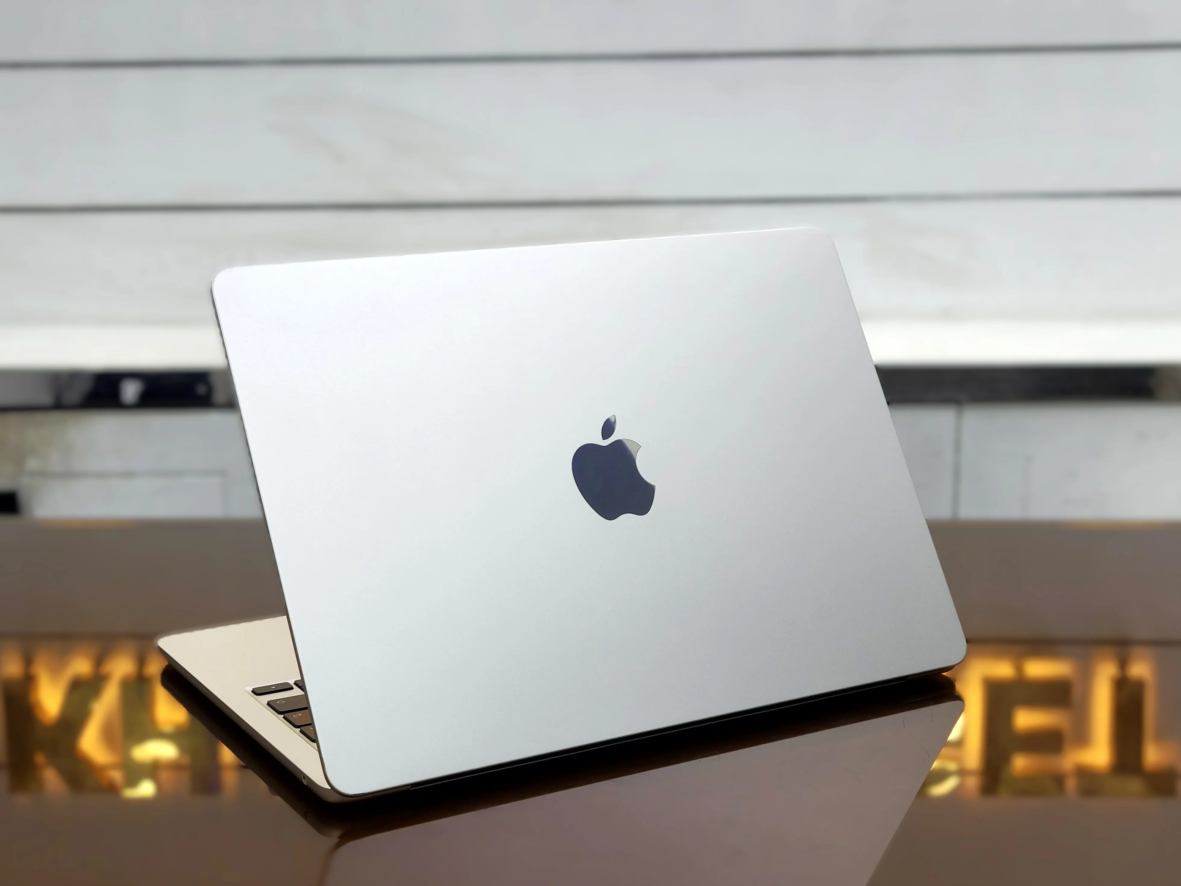 Apple MacBook Air 13 A2681 Apple M2 Chip 256GB SSD 8GB RAM 13.6" Retina Display Laptop