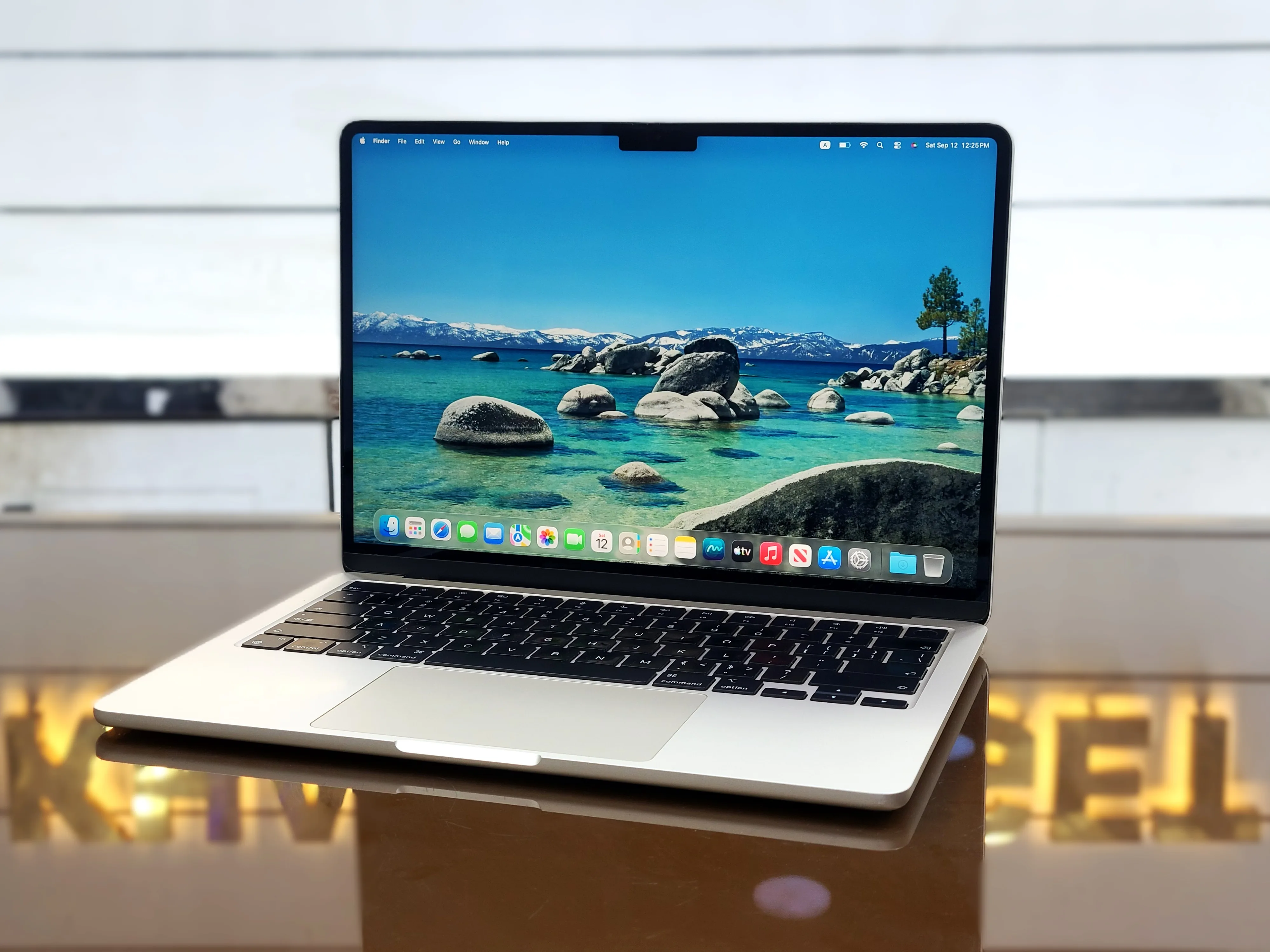 Apple MacBook Air 13 A2681 Apple M2 Chip 256GB SSD 8GB RAM 13.6" Retina Display Laptop