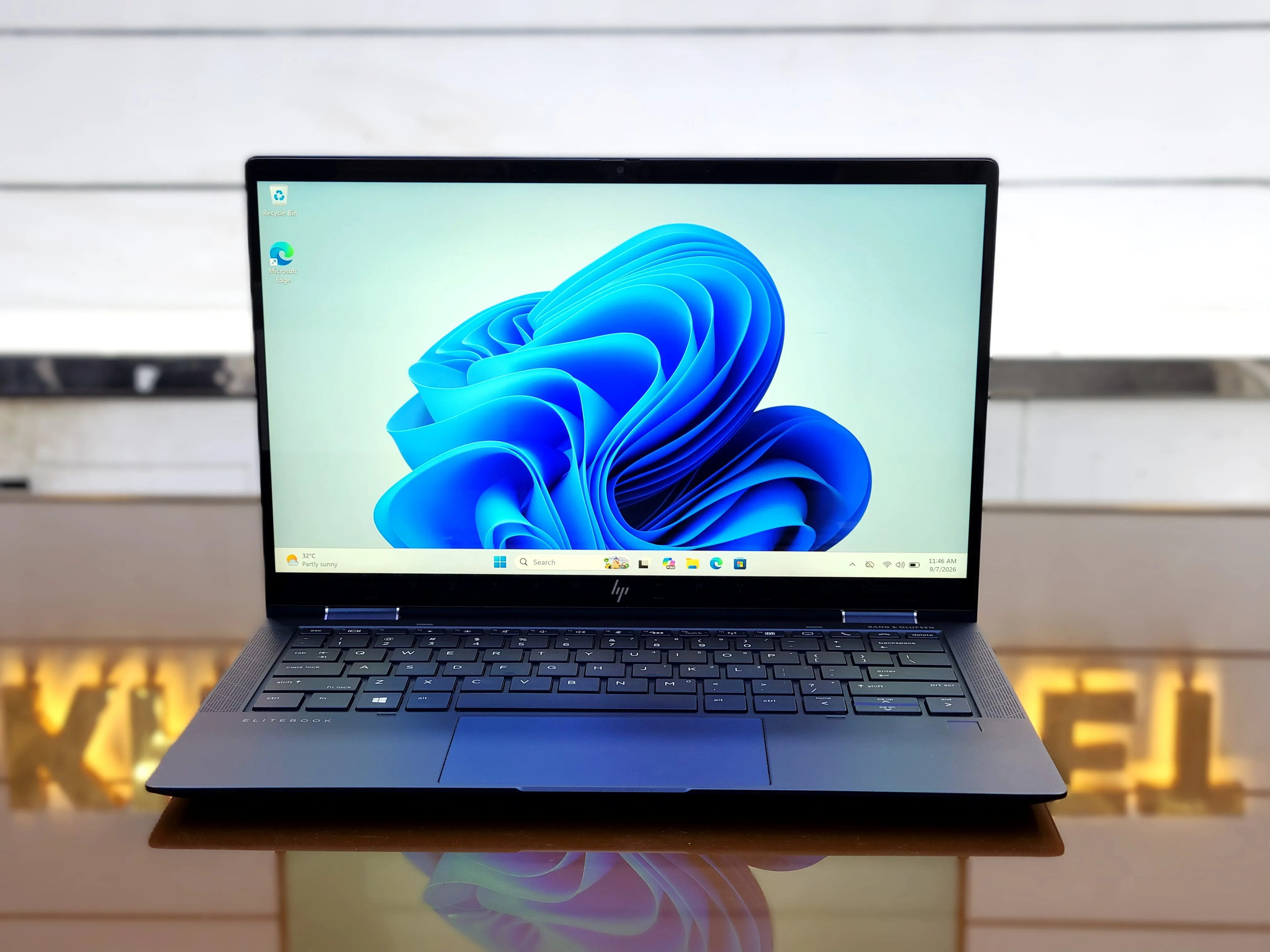 HP Elite Dragonfly Core i5-8365U 512GB SSD 16GB RAM 13.3" FHD Glass Touch Display x360 Laptop
