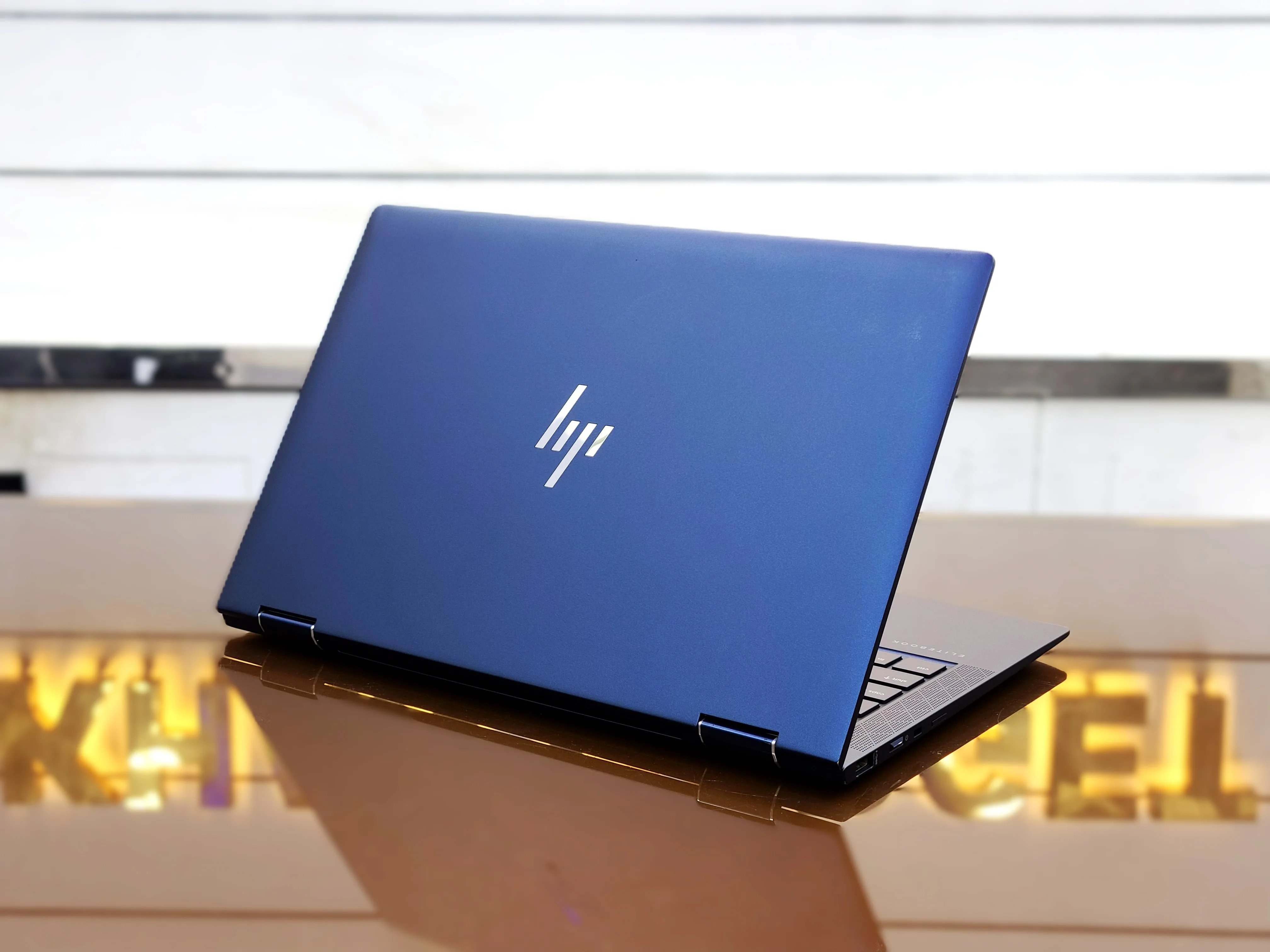 HP Elite Dragonfly Core i5-8365U 512GB SSD 16GB RAM 13.3" FHD Glass Touch Display x360 Laptop