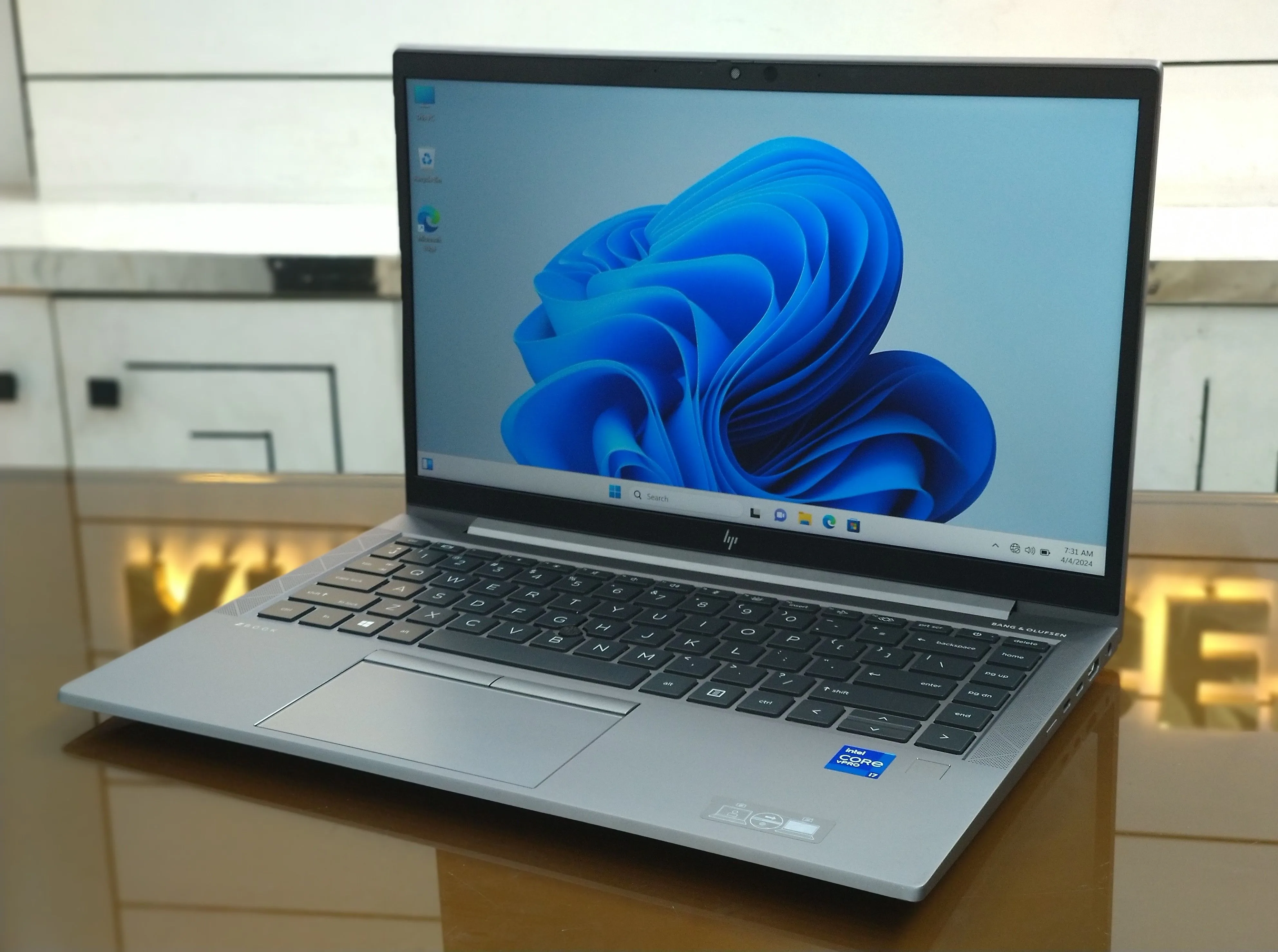HP ZBook Firefly 14 G8 Core i7-1185G7 512GB SSD 16GB RAM 14" FHD Display Mobile Workstation Laptop