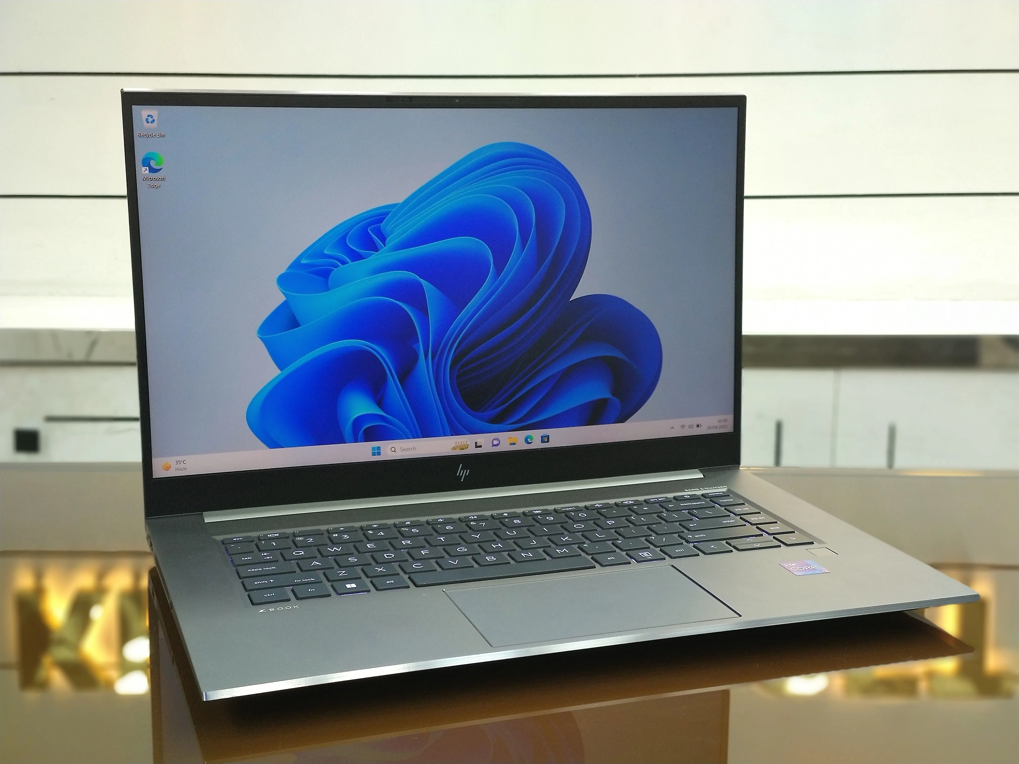 HP ZBook Studio G8 Core i7-11800H NVIDIA T1200 With 4GB DDR6 Graphics 512GB SSD 32GB RAM 15.6" FHD Display Mobile Workstation Laptop