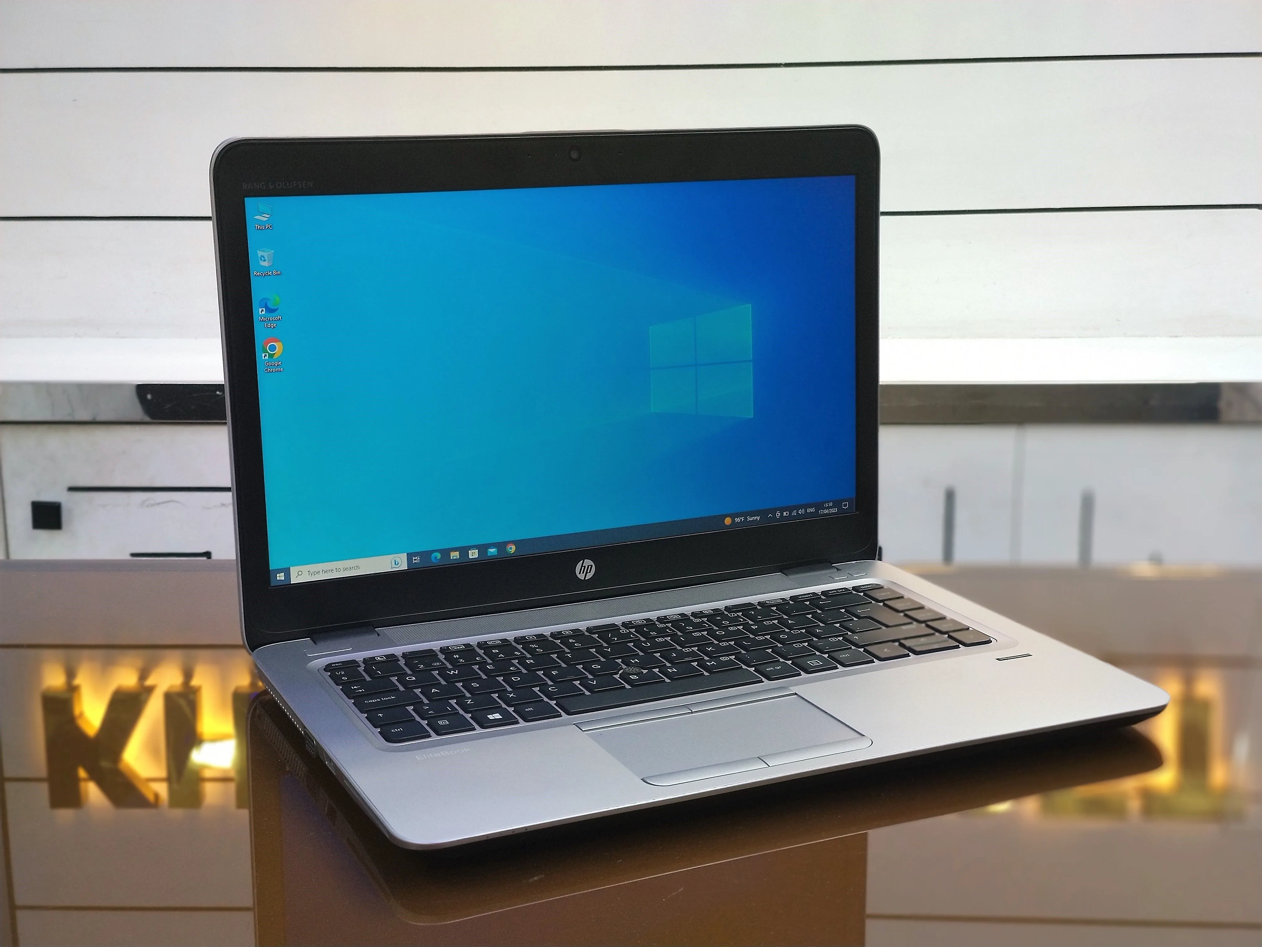 HP EliteBook 840 G4 Core i5-7300U 256GB SSD 8GB RAM 14" FHD Display Laptop