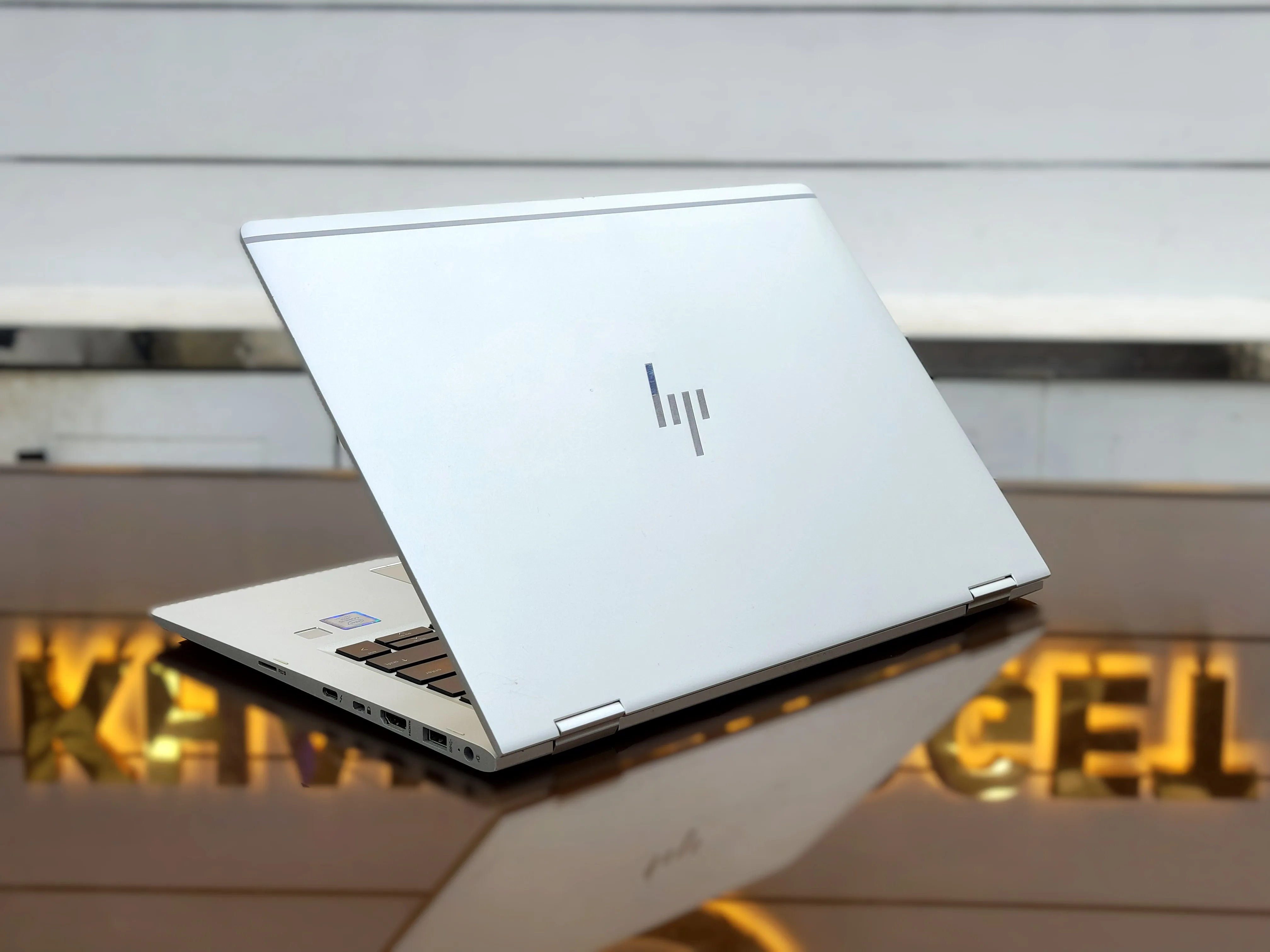 HP EliteBook X360 1030 G2 Core i5-7300U 256GB SSD 8GB RAM 13.3" FHD Glass Touch Screen Display 2-in-1 Laptop