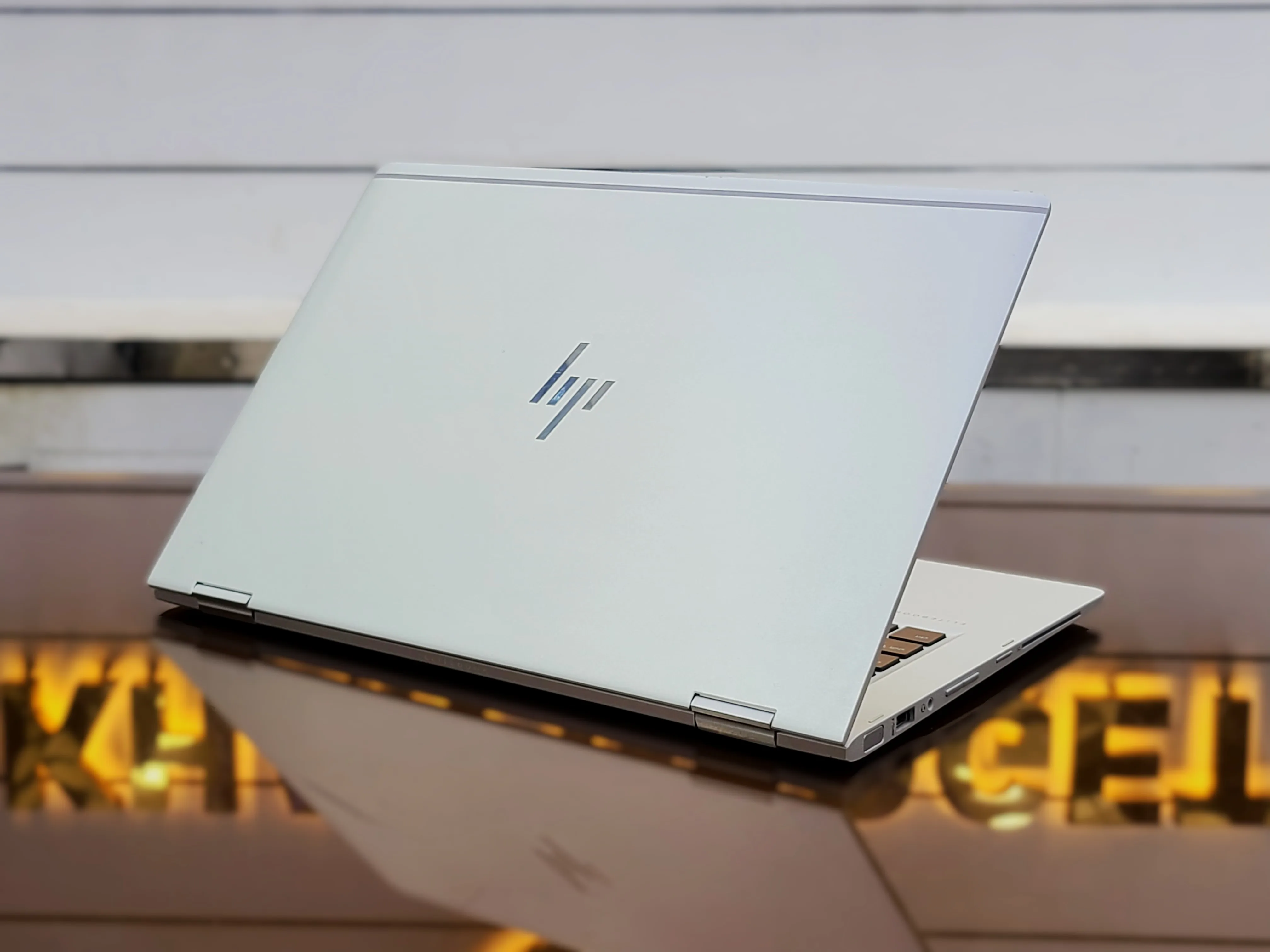 HP EliteBook X360 1030 G2 Core i5-7300U 256GB SSD 8GB RAM 13.3" FHD Glass Touch Screen Display 2-in-1 Laptop