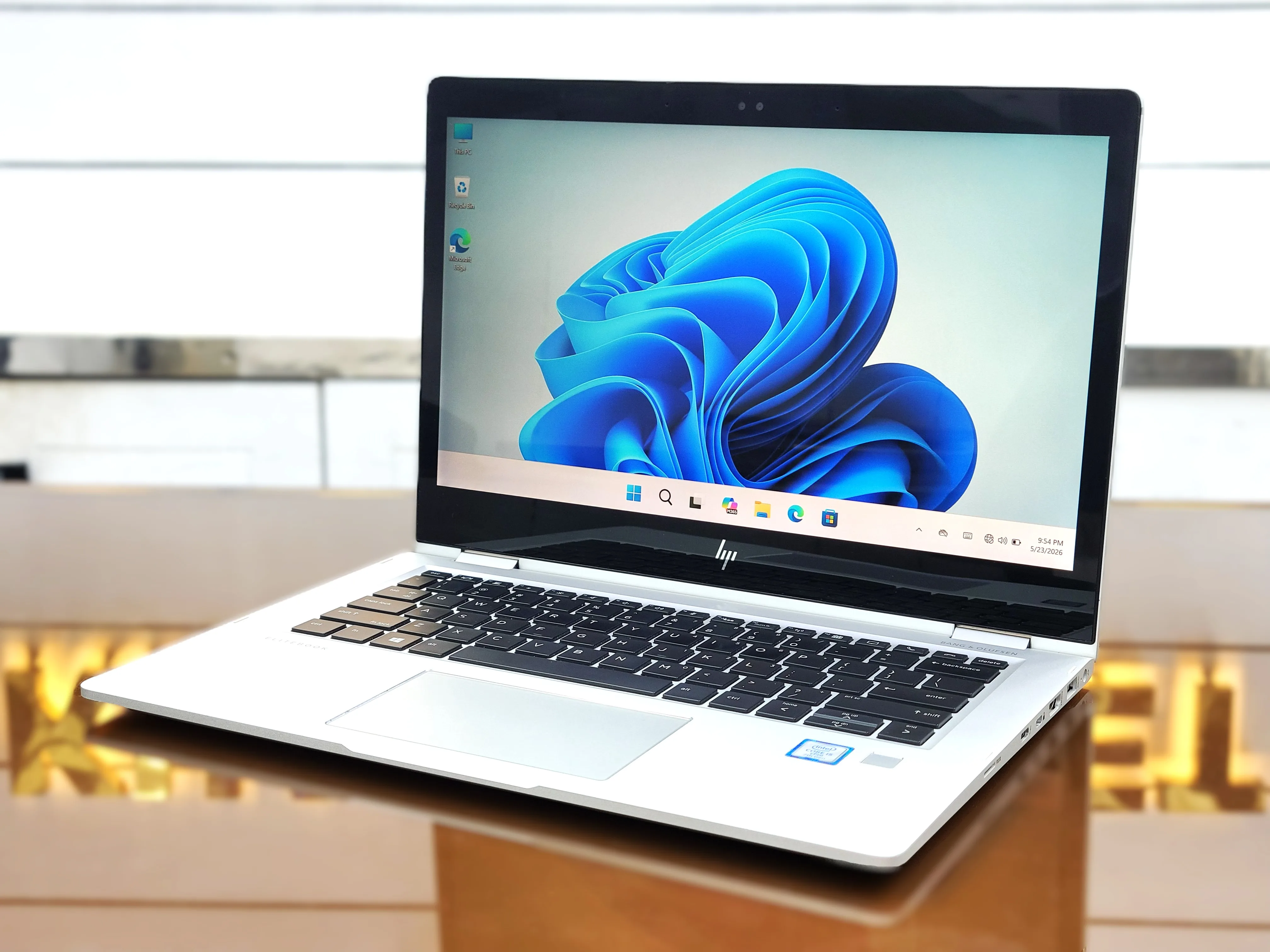 HP EliteBook X360 1030 G2 Core i5-7300U 256GB SSD 8GB RAM 13.3" FHD Glass Touch Screen Display 2-in-1 Laptop