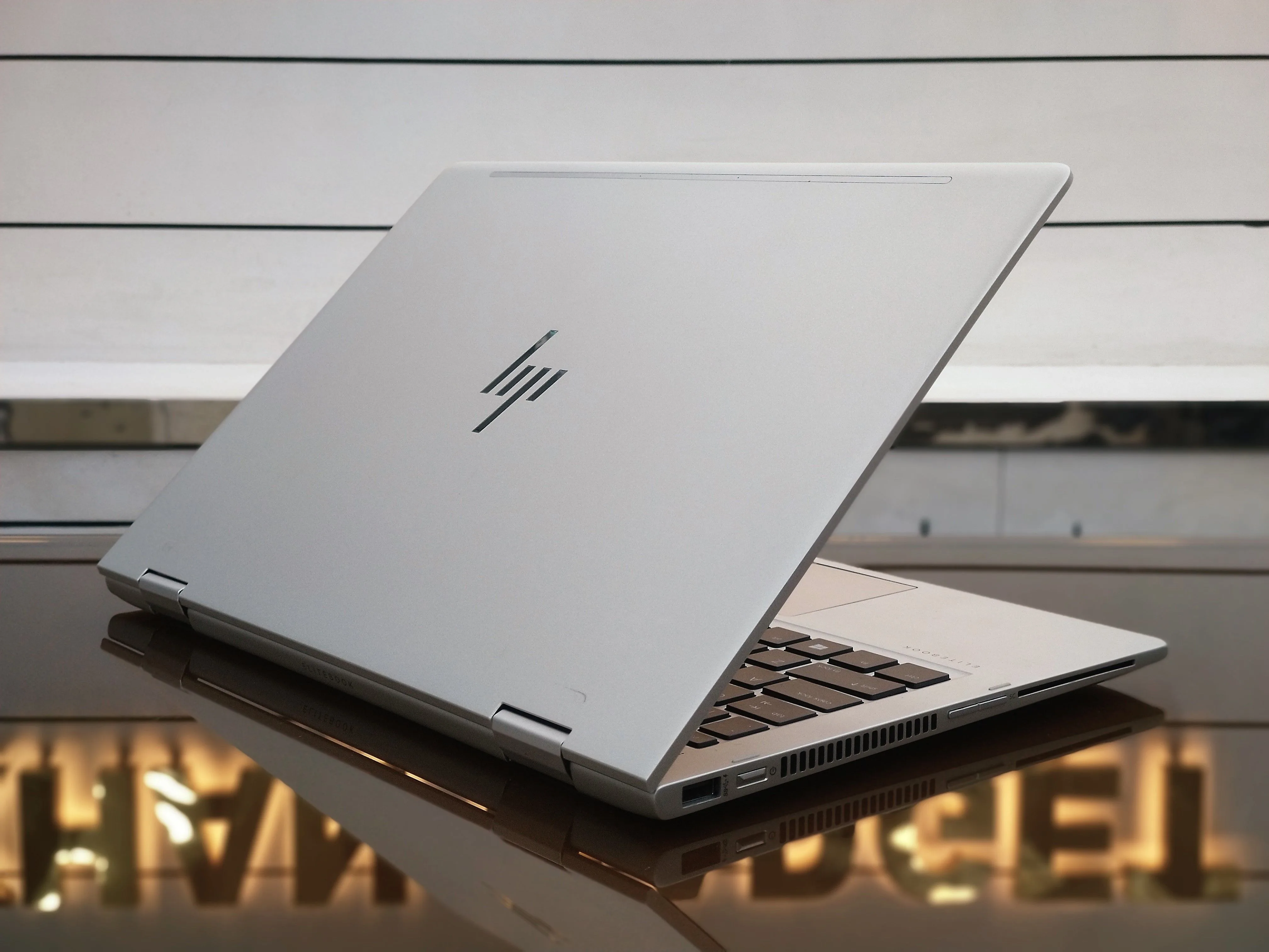 HP EliteBook X360 830 G6 Core i5-8365U 512GB SSD 8GB RAM 13.3" FHD Glass Touch Screen Display 2-in-1 Laptop