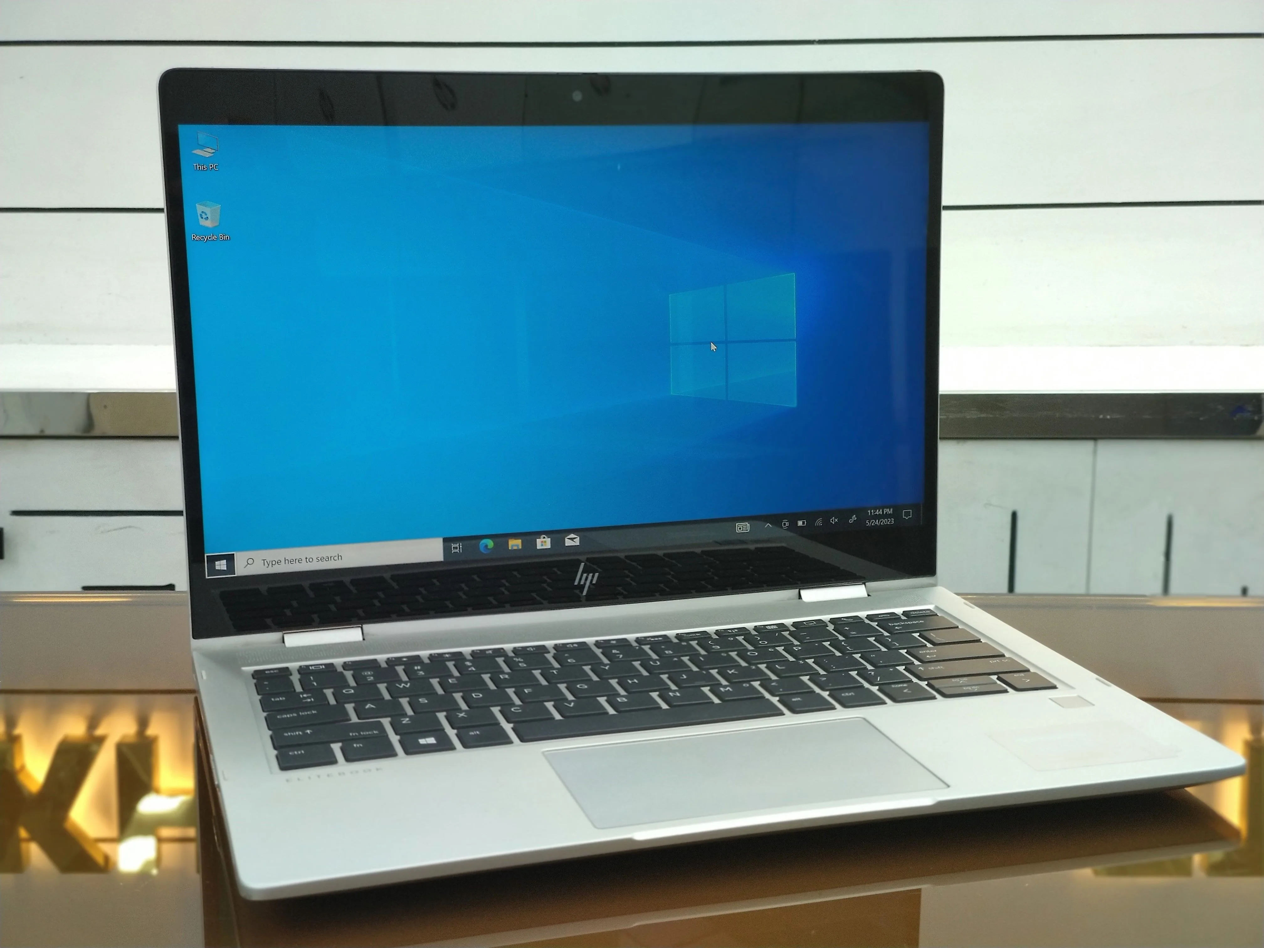 HP EliteBook X360 830 G6 Core i5-8365U 512GB SSD 8GB RAM 13.3" FHD Glass Touch Screen Display 2-in-1 Laptop