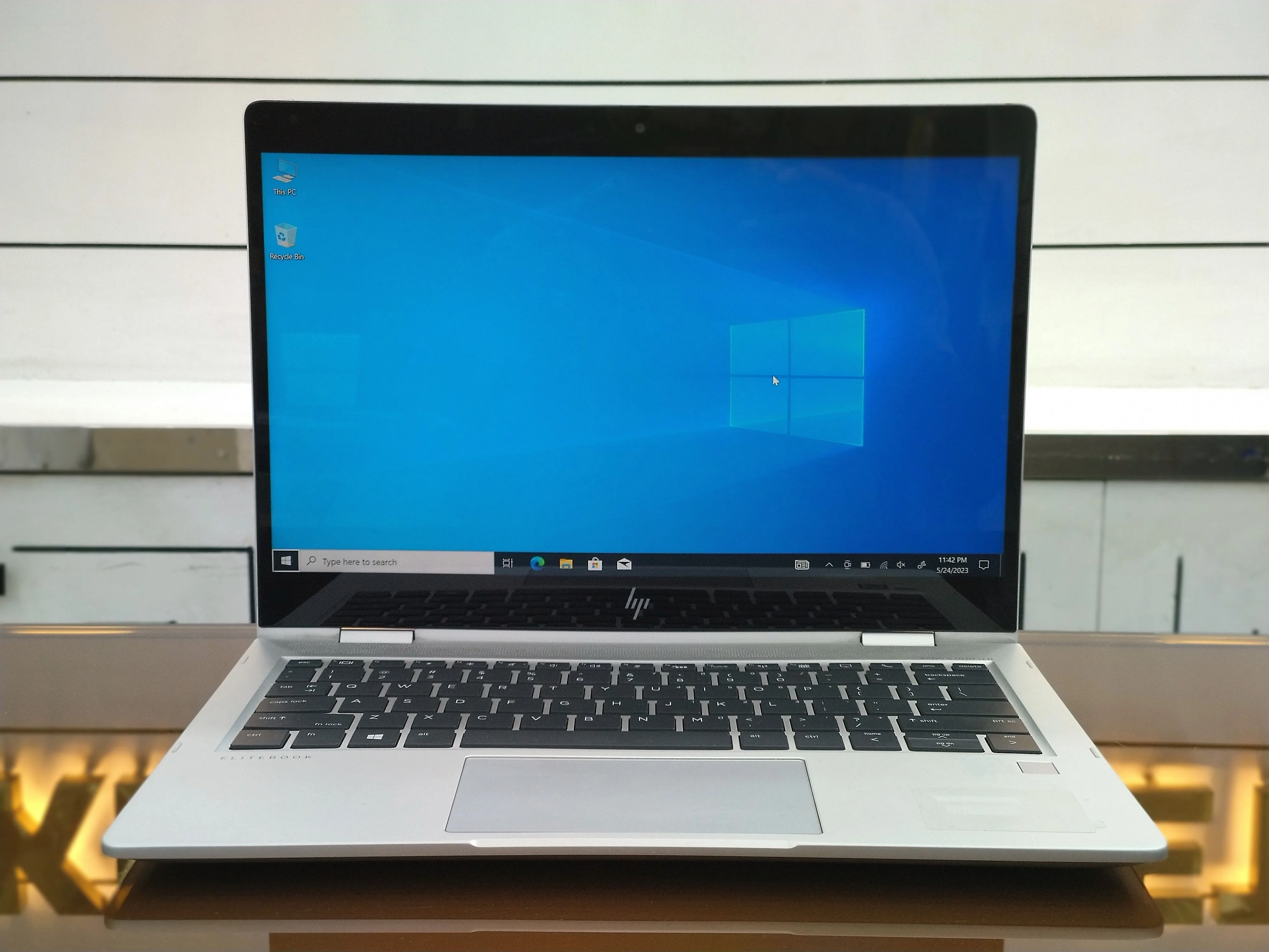HP EliteBook X360 830 G6 Core i5-8365U 512GB SSD 8GB RAM 13.3" FHD Glass Touch Screen Display 2-in-1 Laptop