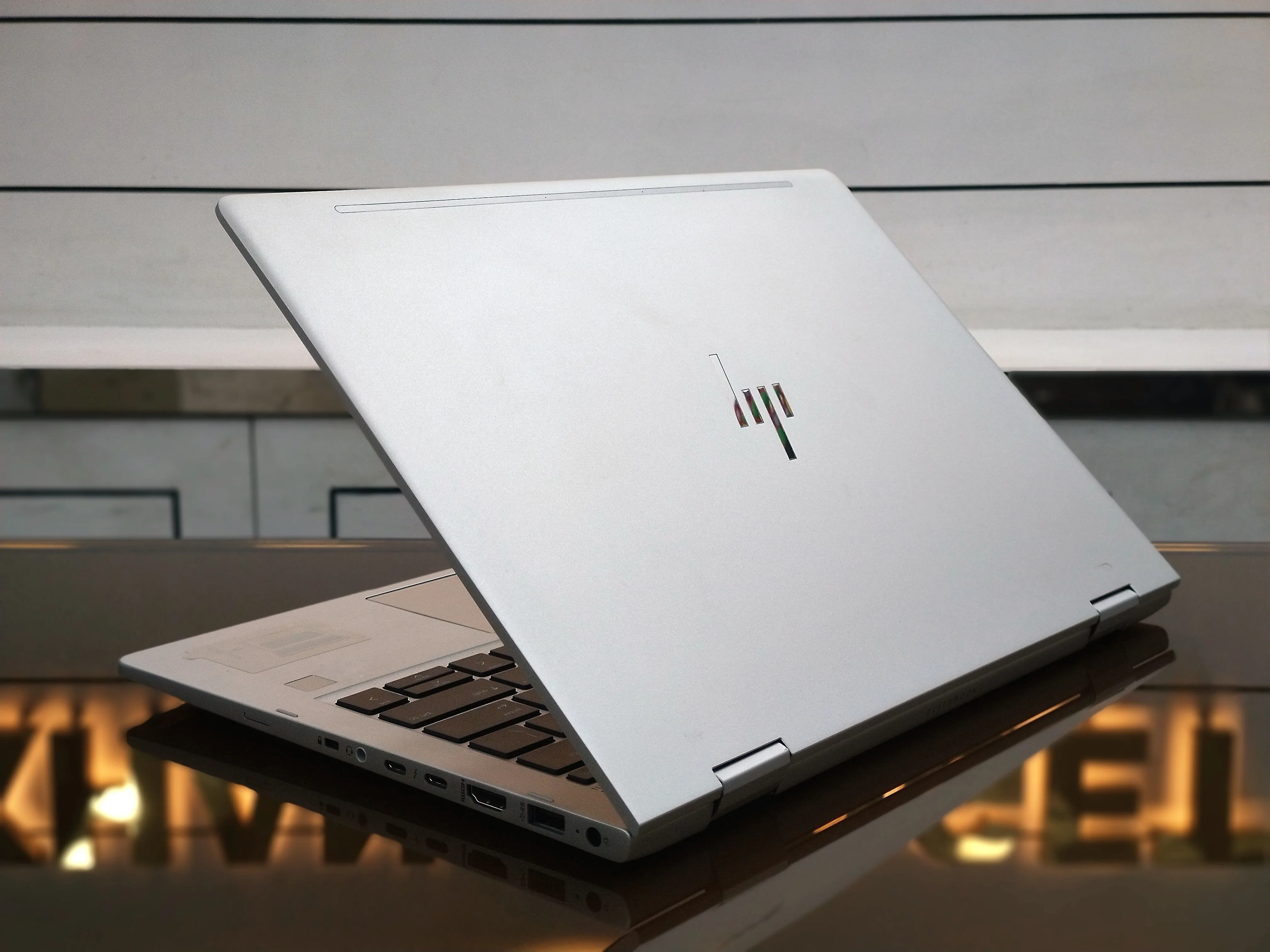 HP EliteBook X360 830 G6 Core i5-8365U 512GB SSD 8GB RAM 13.3" FHD Glass Touch Screen Display 2-in-1 Laptop
