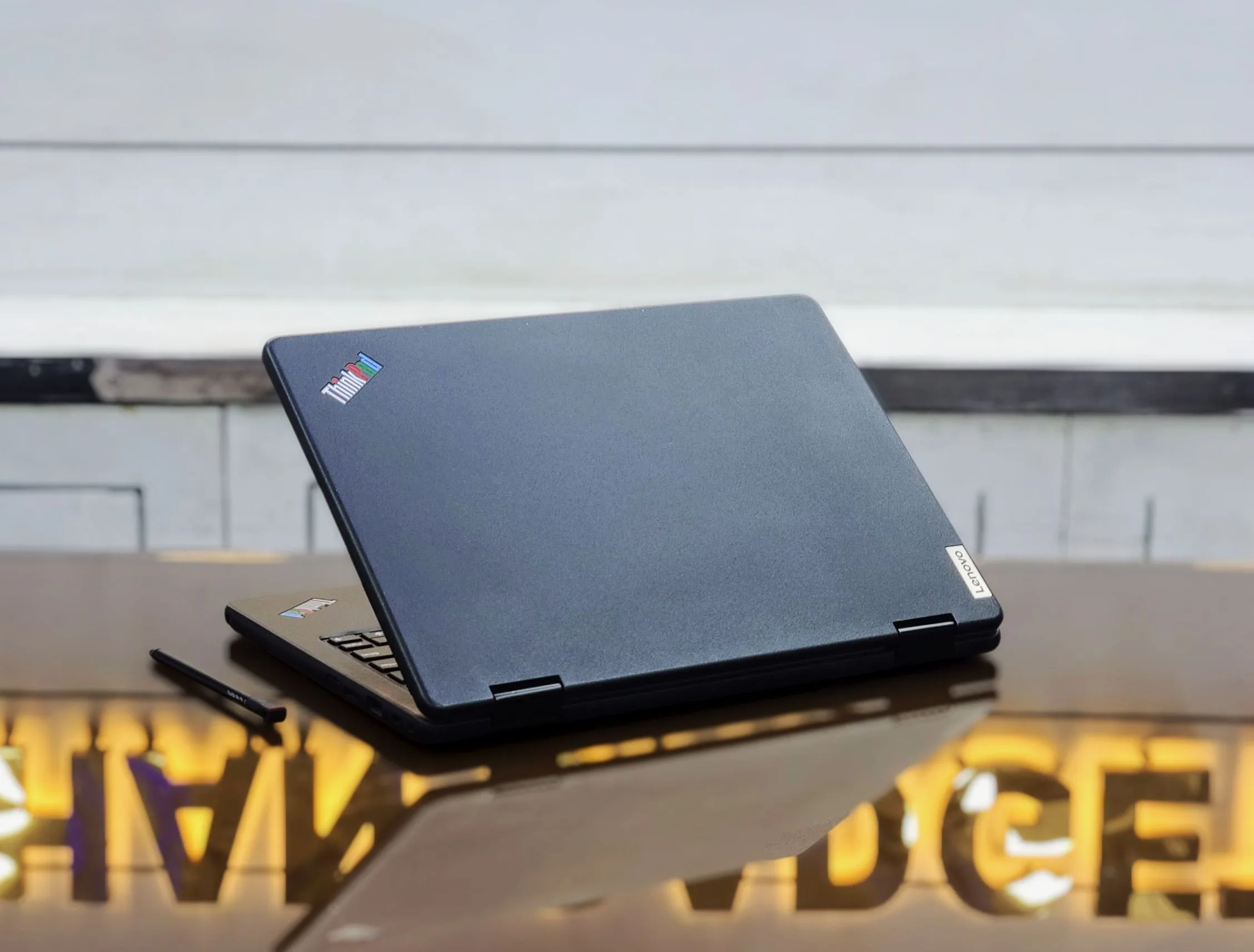 Lenovo Thinkpad 11e Yoga Gen 6 Core M3-8100Y 128GB SSD 8GB RAM 11.6" HD Glass Touchscreen Display Laptop With Stylus