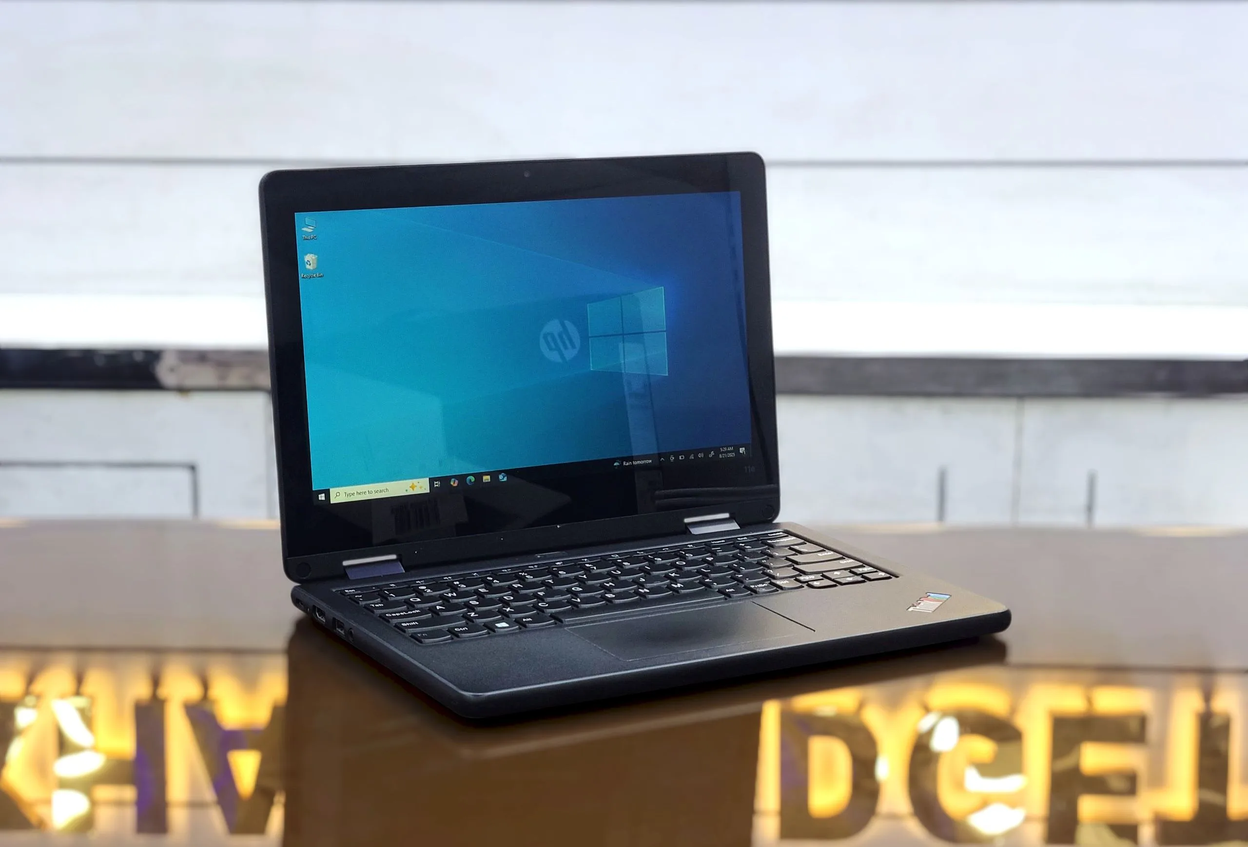 Lenovo Thinkpad 11e Yoga Gen 6 Core M3-8100Y 128GB SSD 8GB RAM 11.6" HD Glass Touchscreen Display Laptop With Stylus