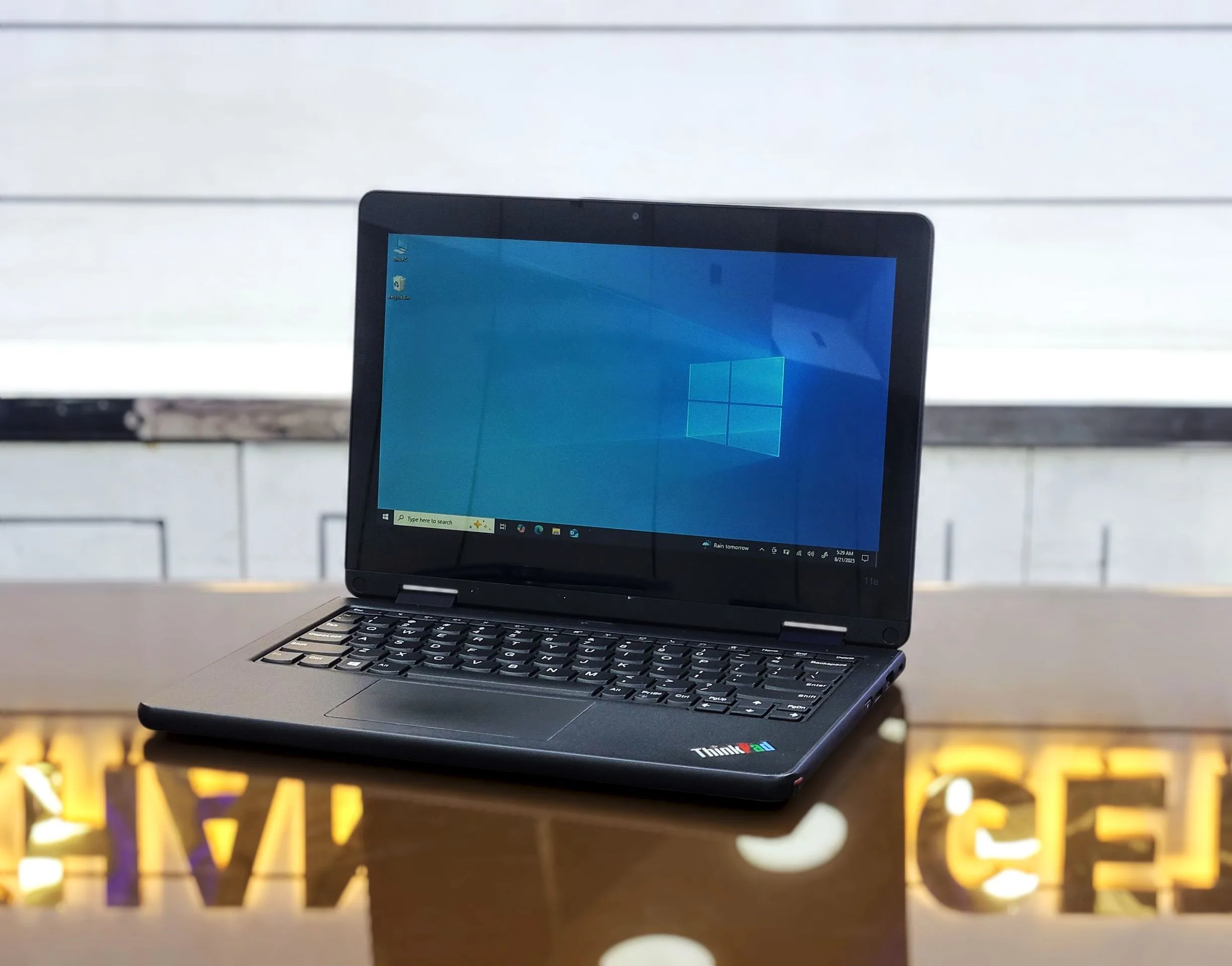 Lenovo Thinkpad 11e Yoga Gen 6 Core M3-8100Y 128GB SSD 8GB RAM 11.6" HD Glass Touchscreen Display Laptop With Stylus