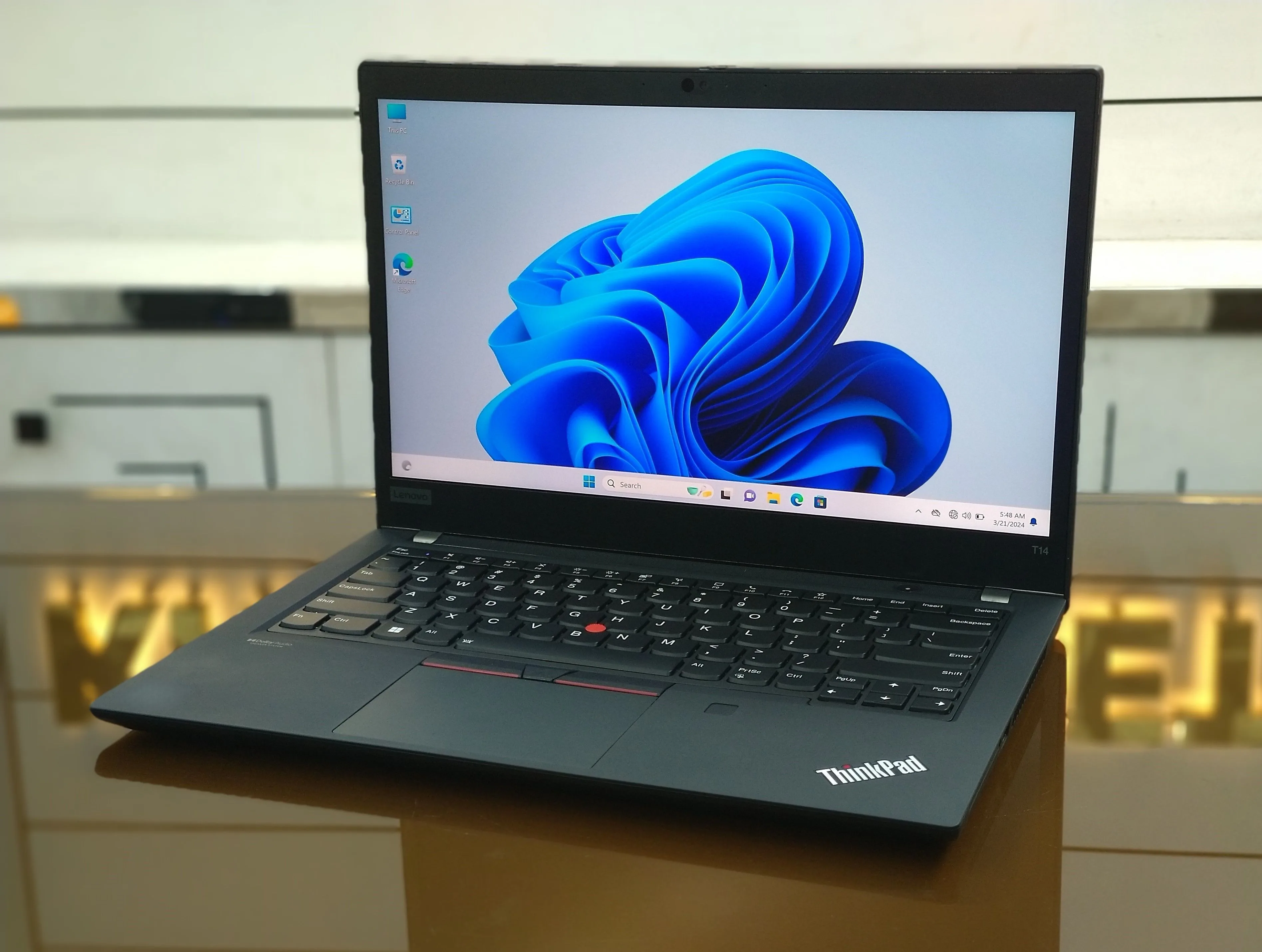 Lenovo ThinkPad T14 Gen 3 Ryzen 5 Pro-6650U 512GB SSD 16GB RAM 14" FHD Display Laptop