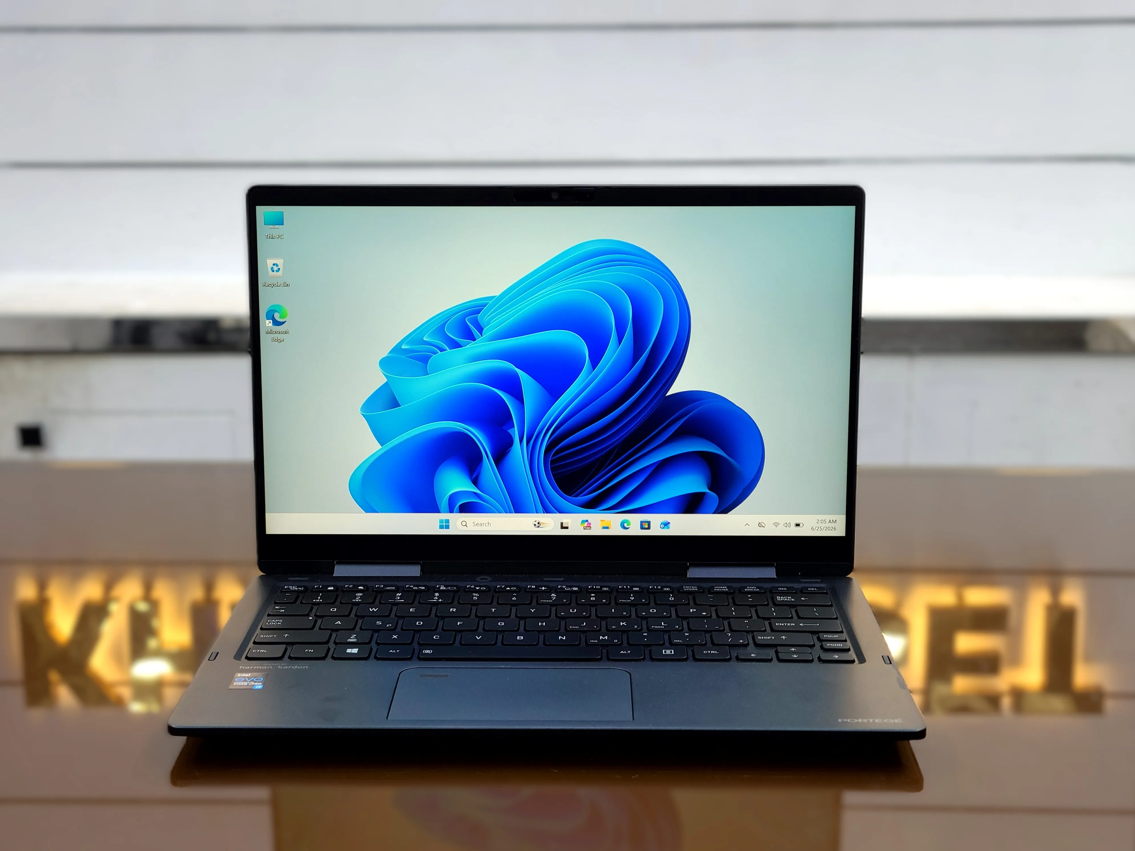 Toshiba DynaBook Portege X30W-J Core i5-1135G7 256GB SSD 8GB RAM 13.3" FHD Glass Touchscreen Display Laptop With Dual Camera