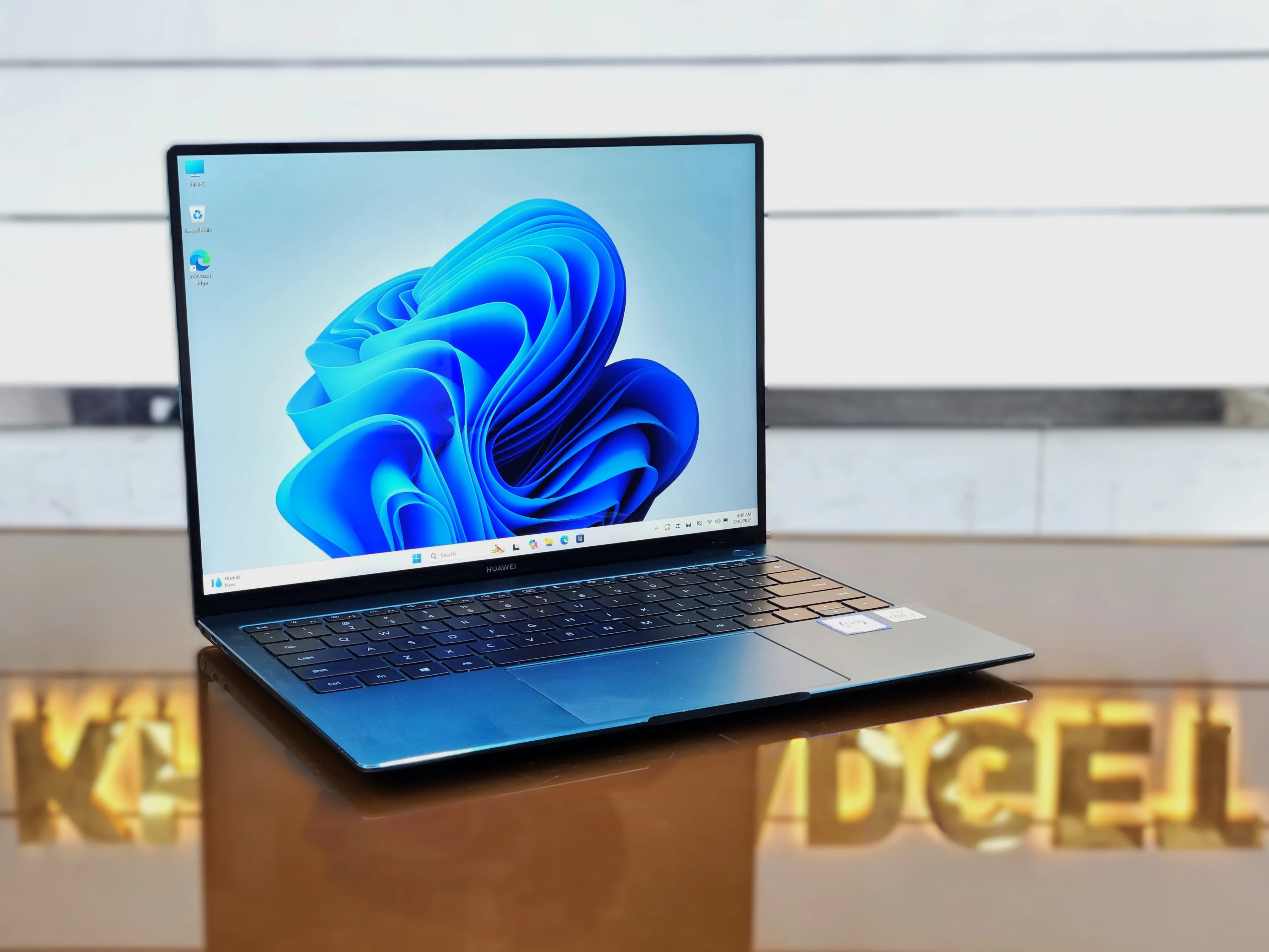 Huawei MateBook X Pro-2020 Core i7-10510U NVIDIA MX250 With 2GB DDR5 Graphics 512GB SSD 16GB RAM 13.9" 3K Glass Touch Display Laptop